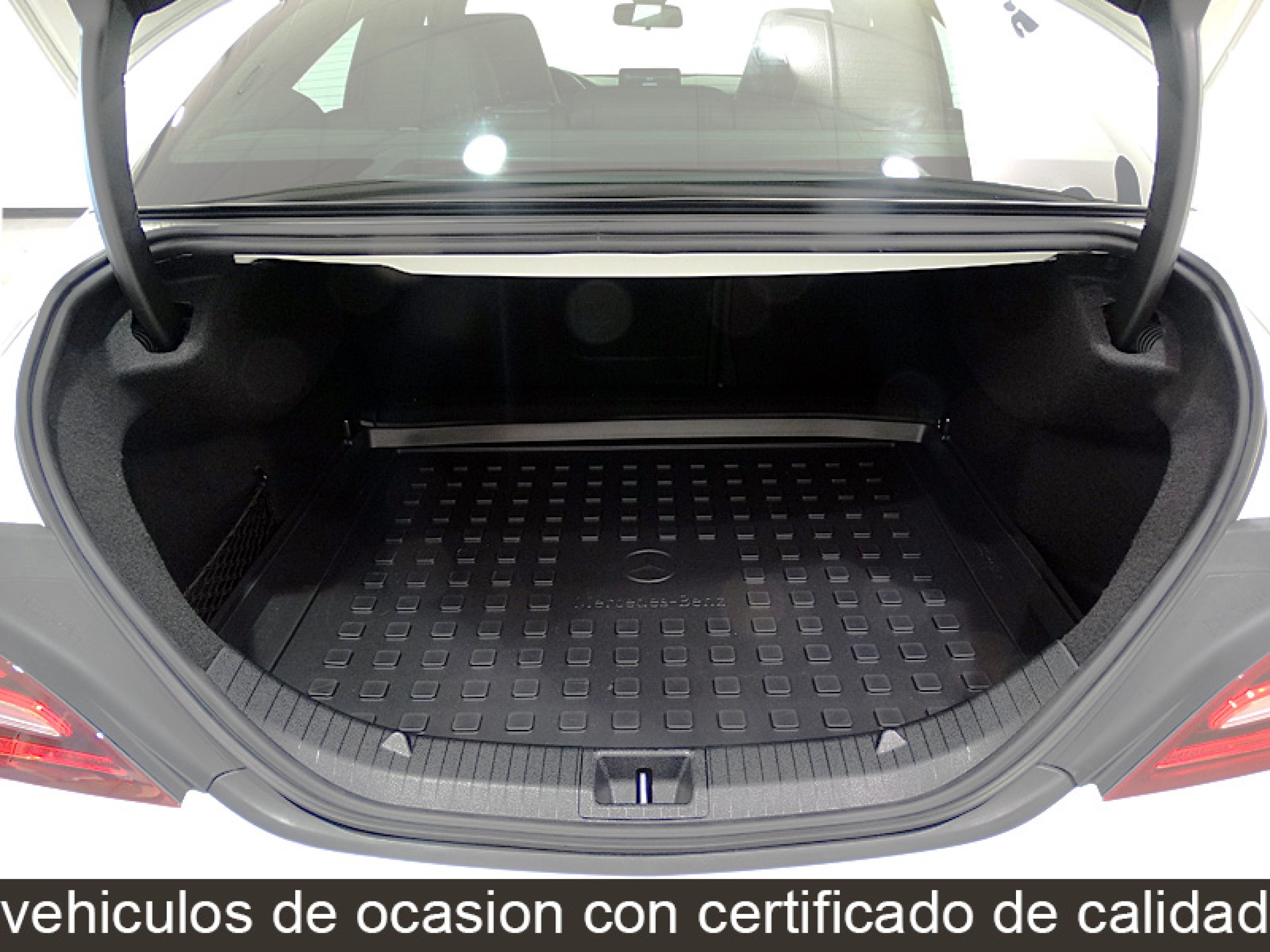 Foto Mercedes-Benz CLA 200 19