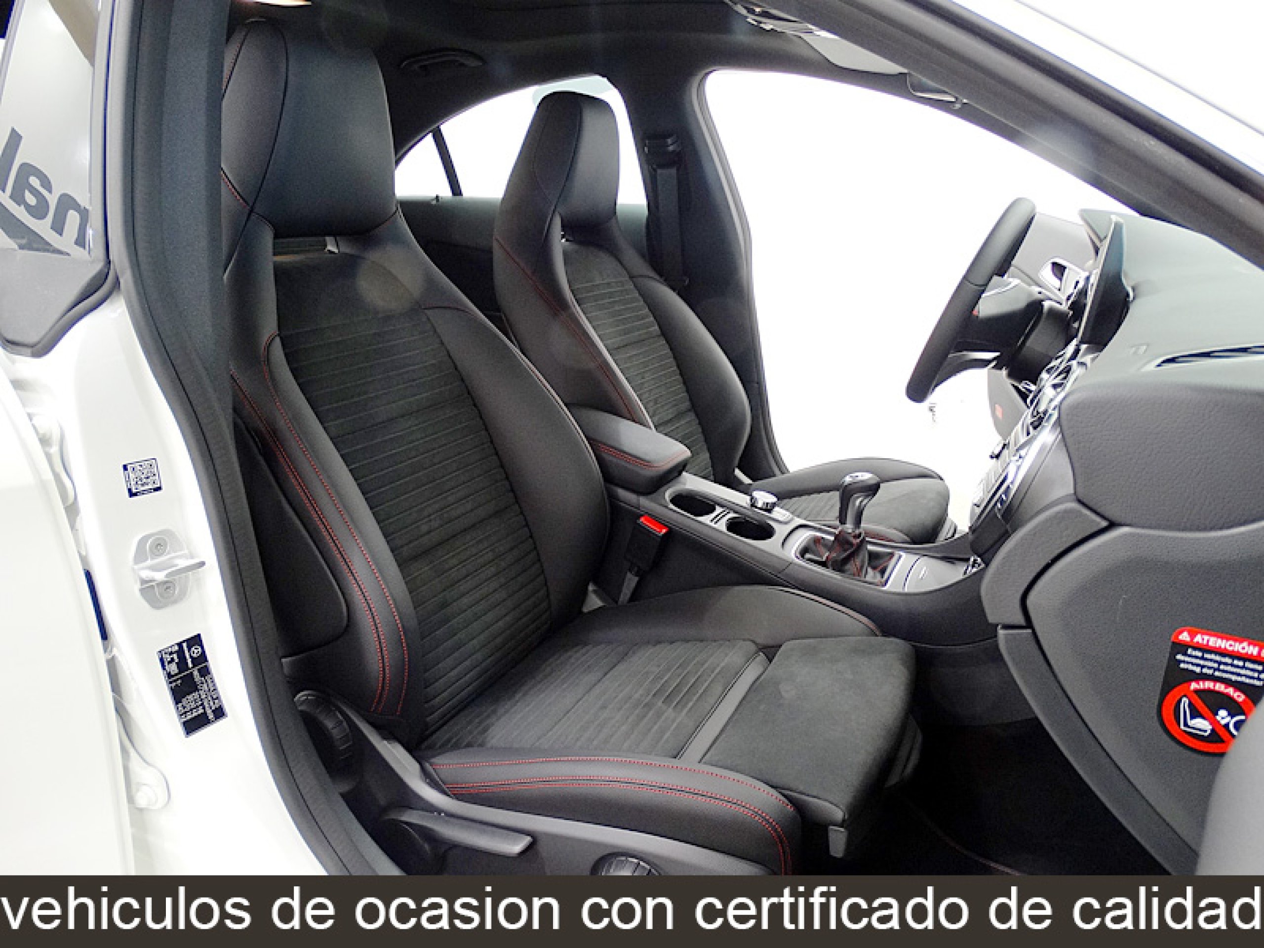 Foto Mercedes-Benz CLA 200 22