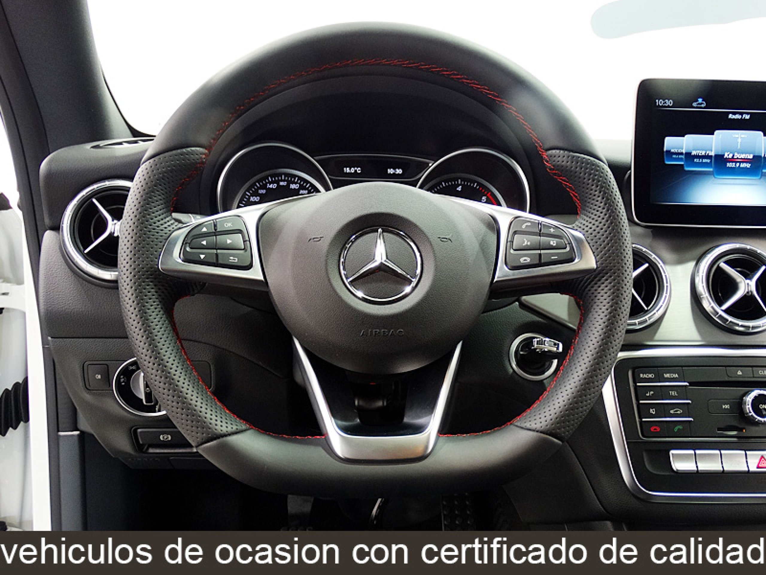 Foto Mercedes-Benz CLA 200 29