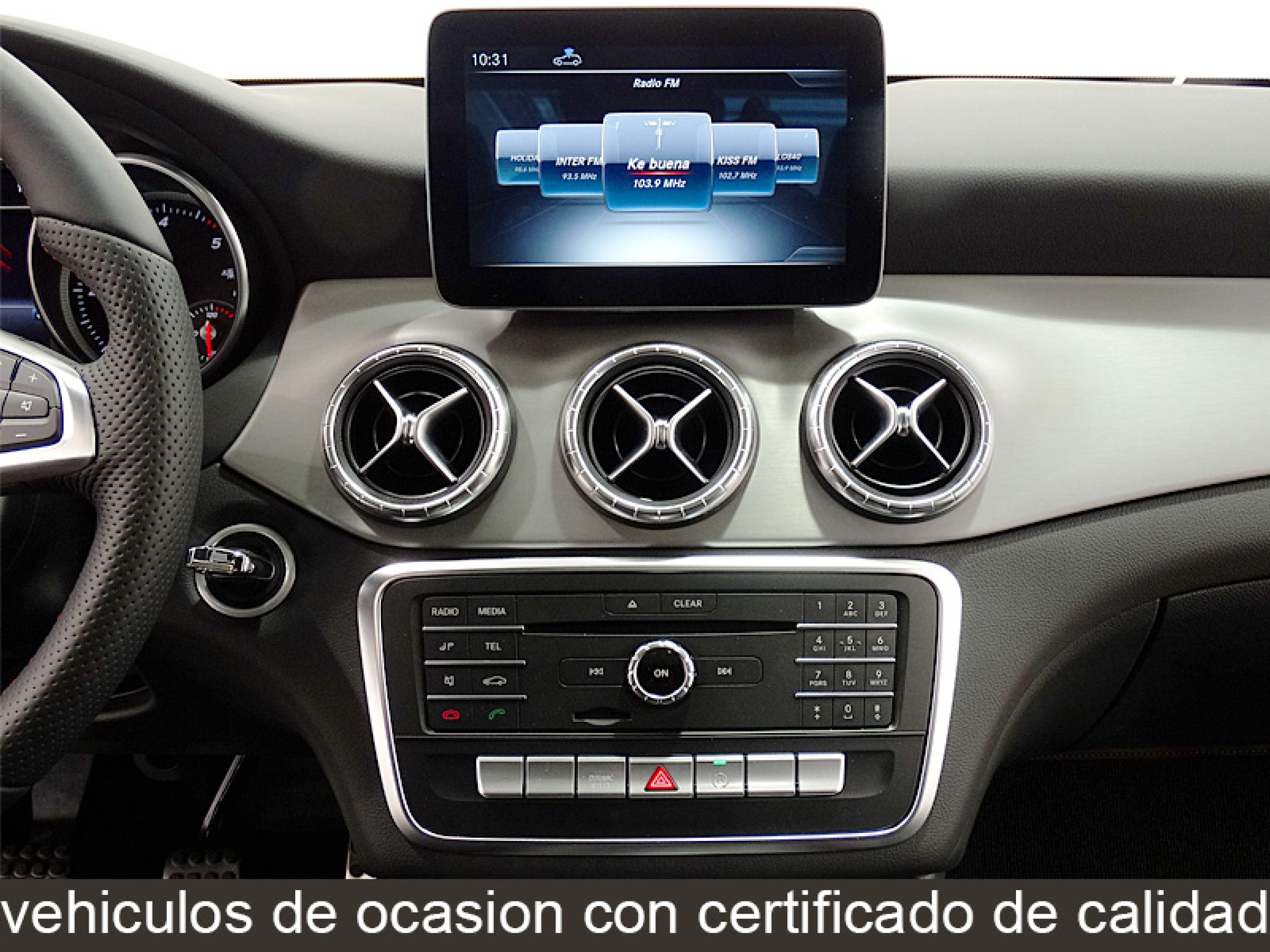 Foto Mercedes-Benz CLA 200 32