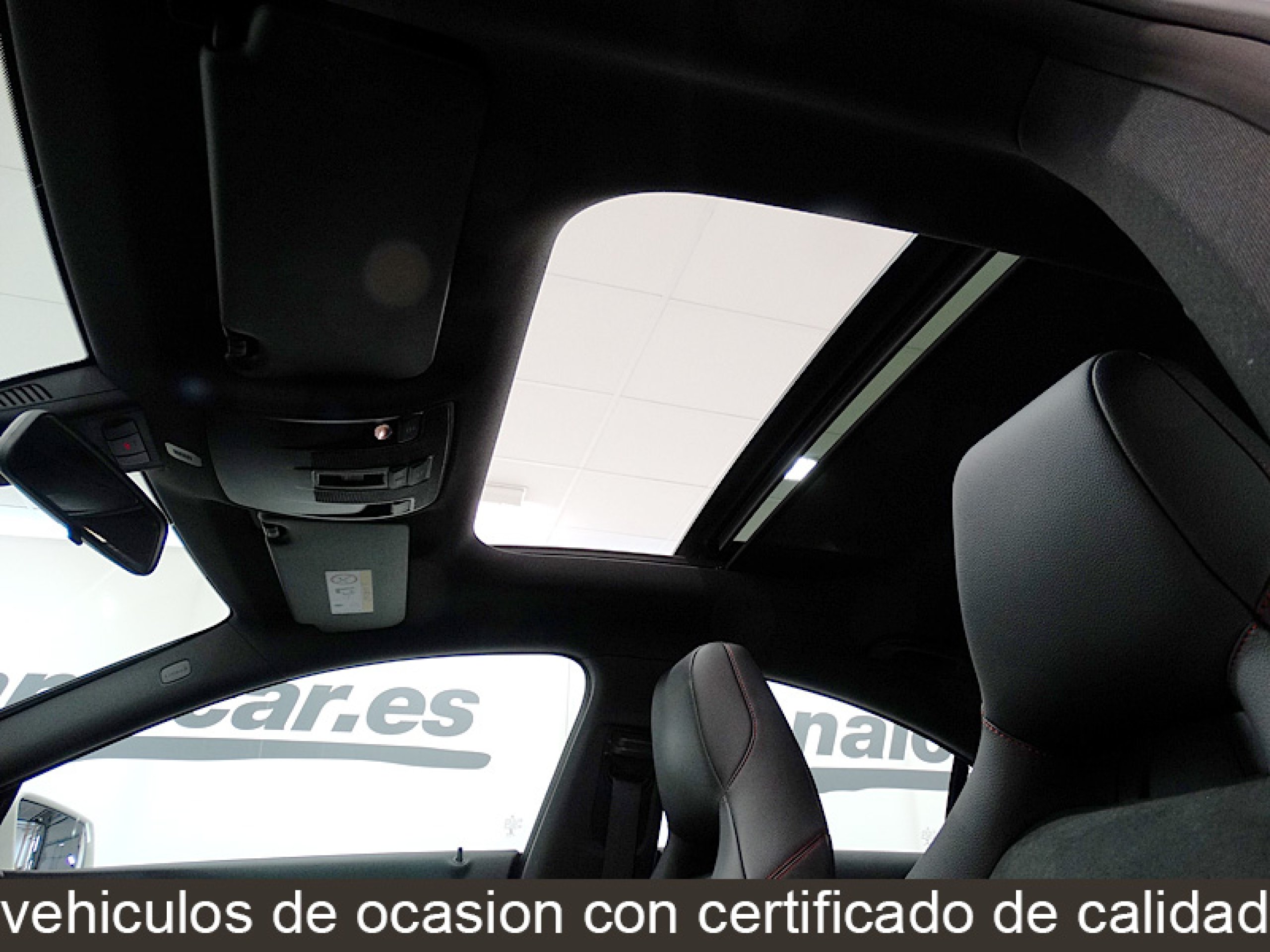 Foto Mercedes-Benz CLA 200 48