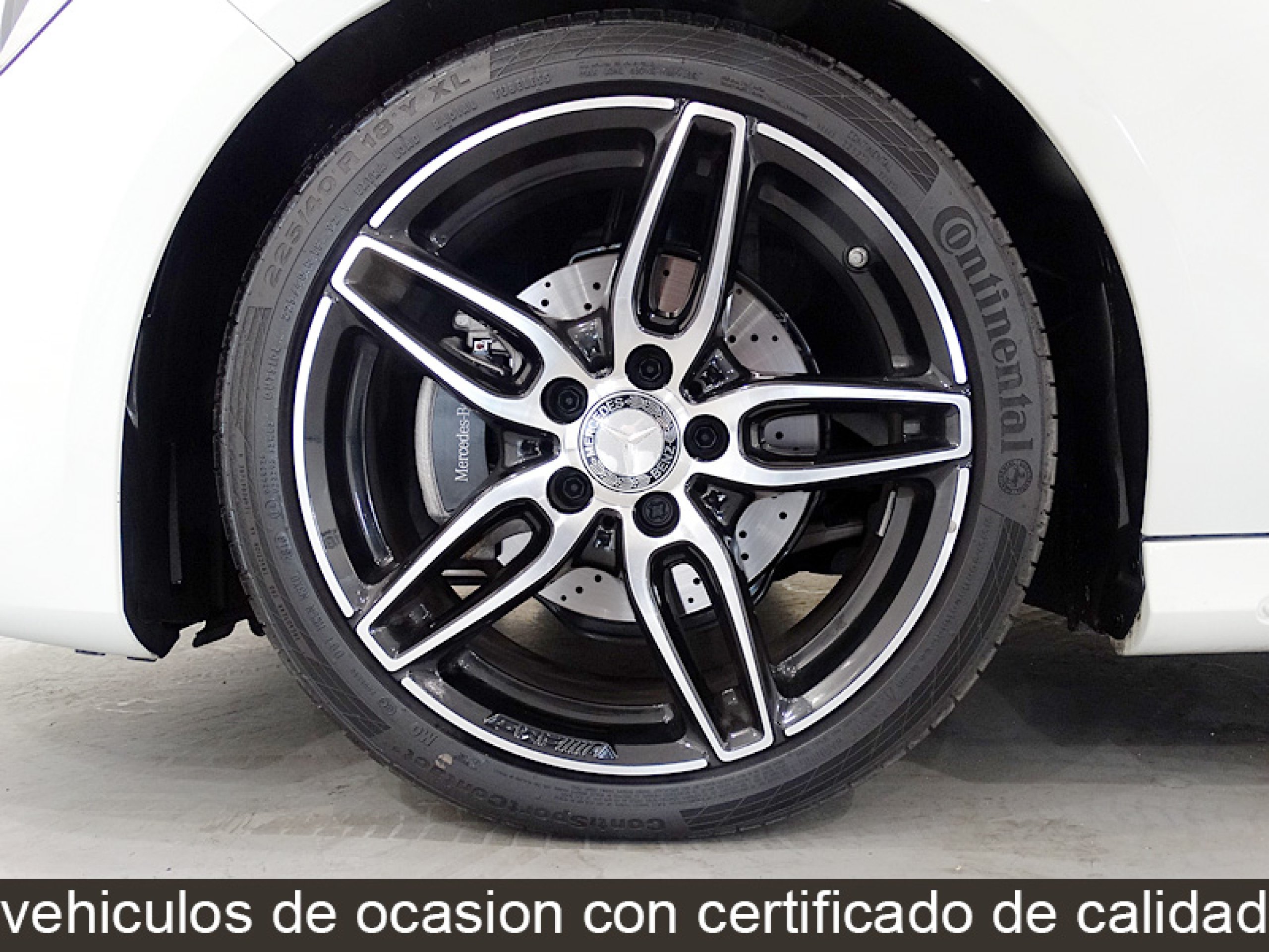 Foto Mercedes-Benz CLA 200 50