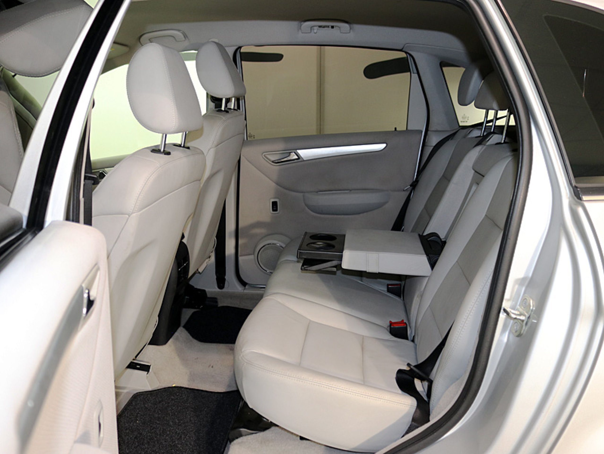 Foto Mercedes-Benz B 200 12