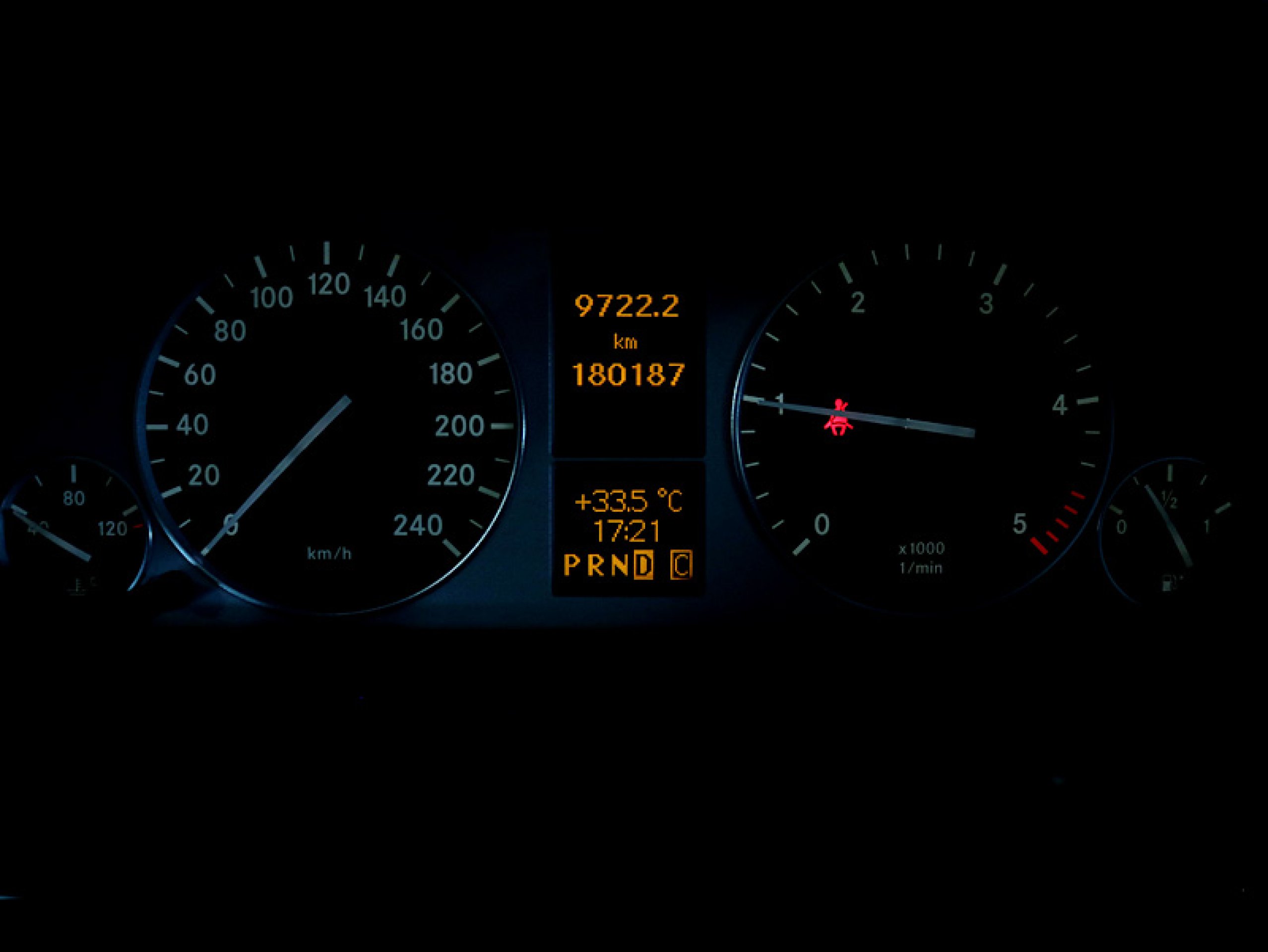 Foto Mercedes-Benz B 200 13
