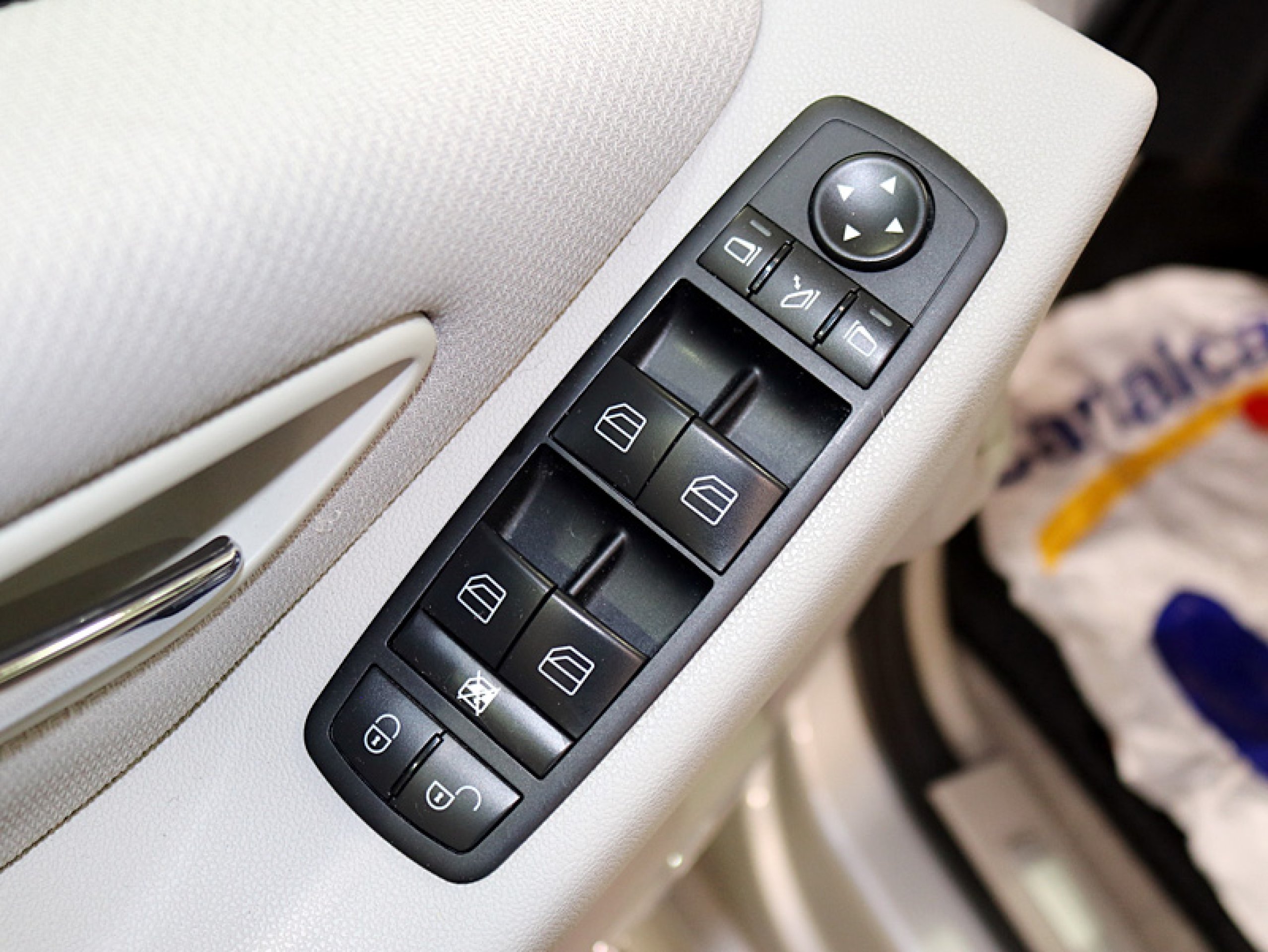 Foto Mercedes-Benz B 200 21