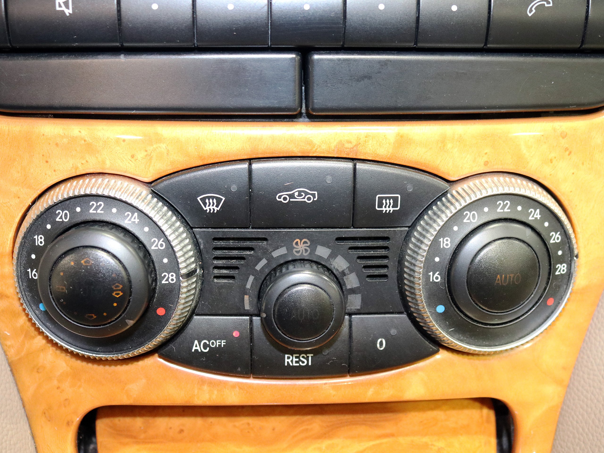 Foto Mercedes-Benz SL 350 23 Foto Mercedes-Benz SL 350 23