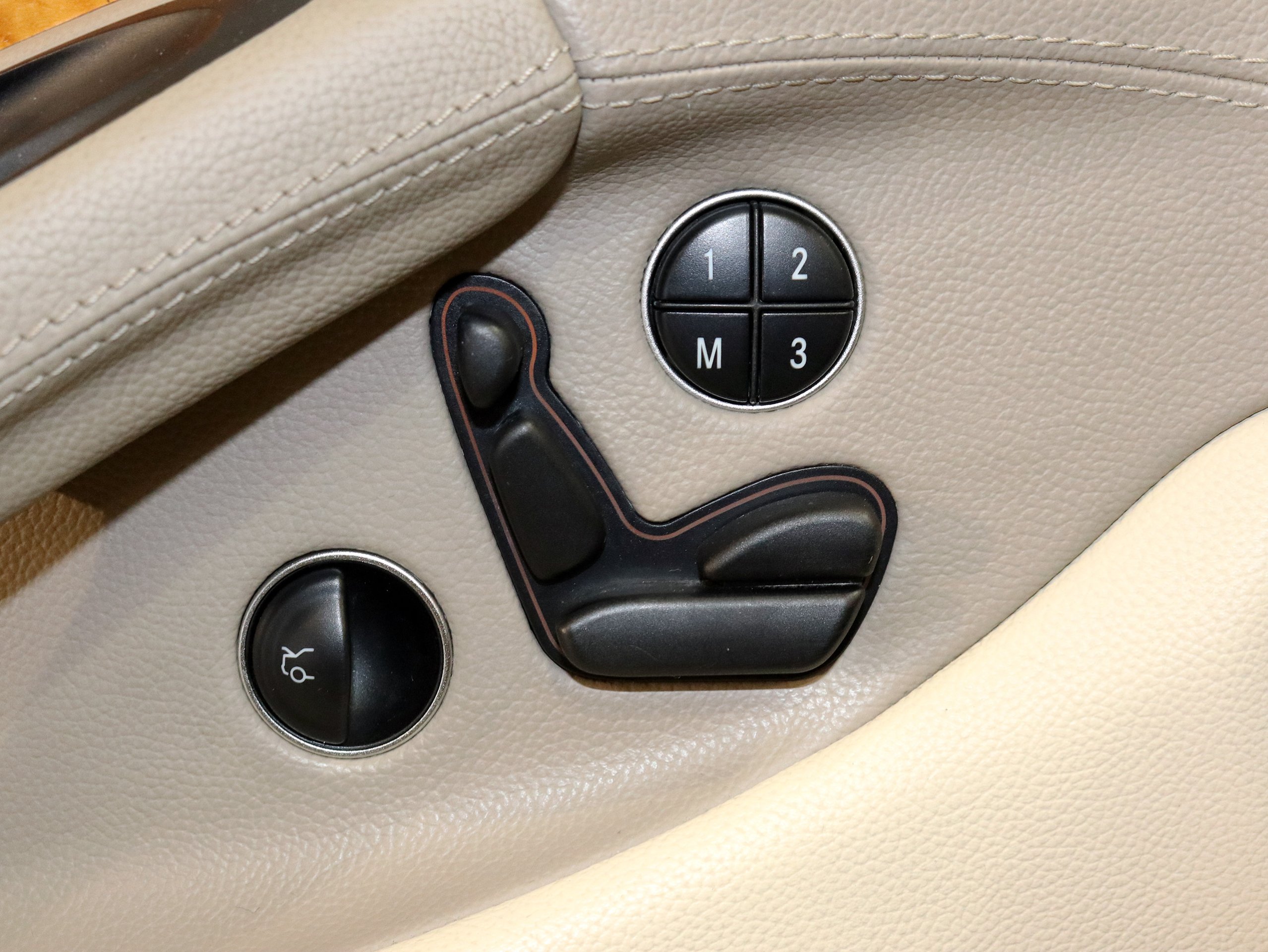 Foto Mercedes-Benz SL 350 26 Foto Mercedes-Benz SL 350 26