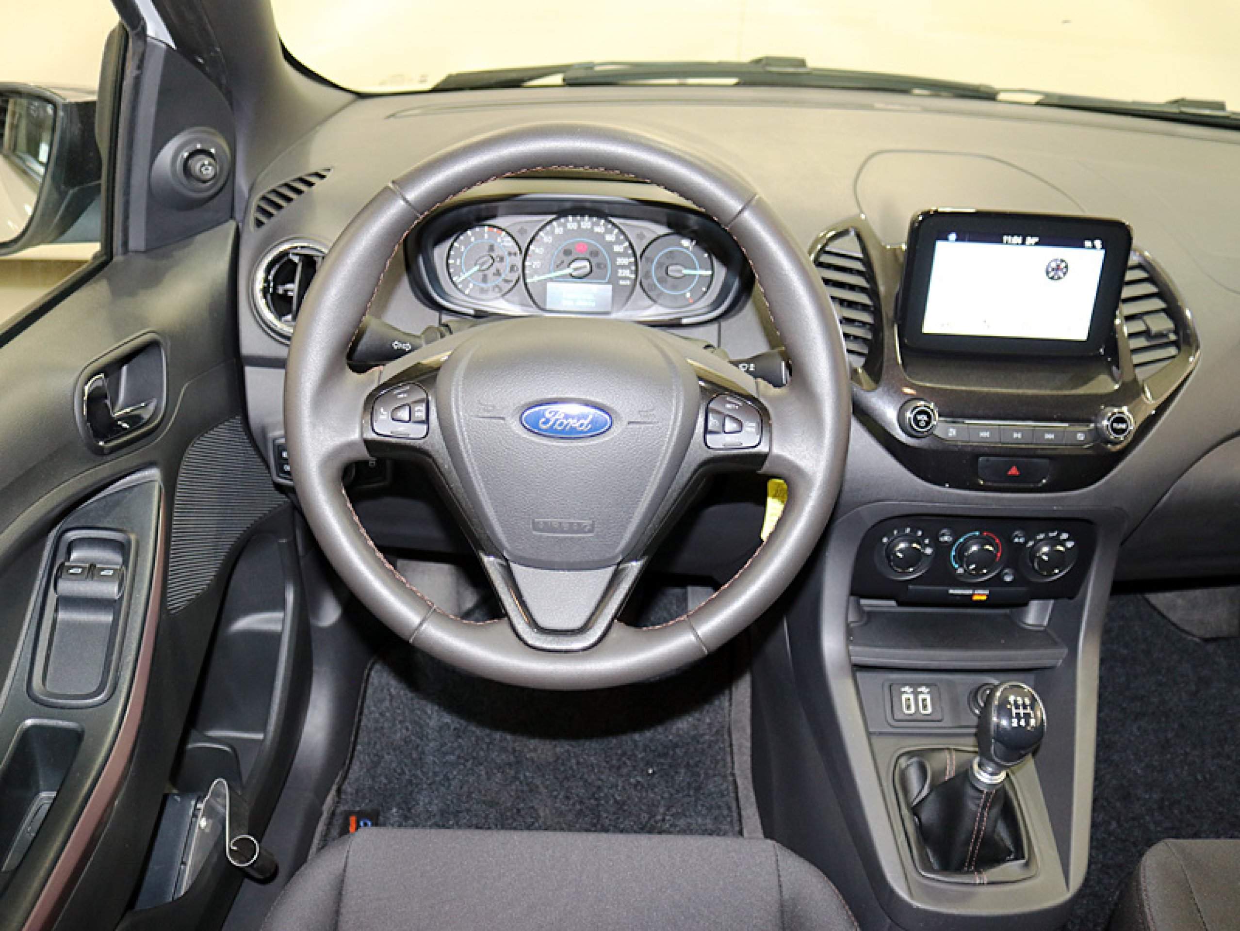 Foto Ford Ka+ 23