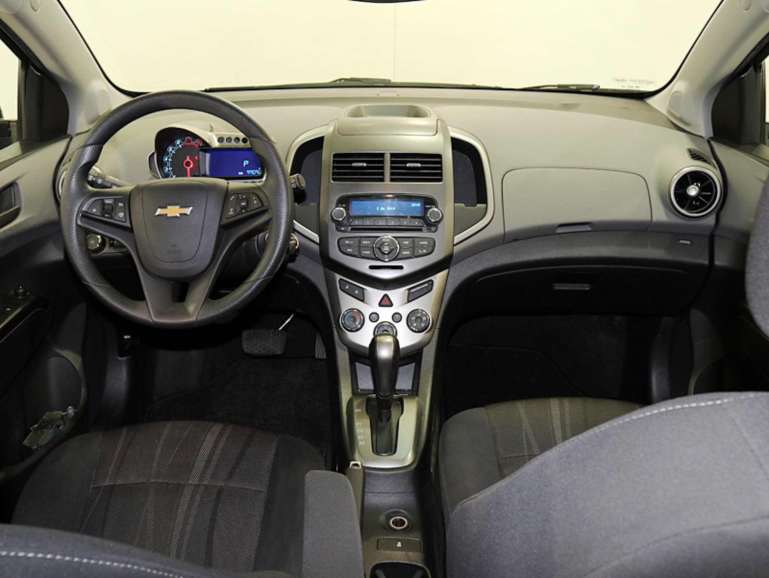 Foto Chevrolet Aveo 17