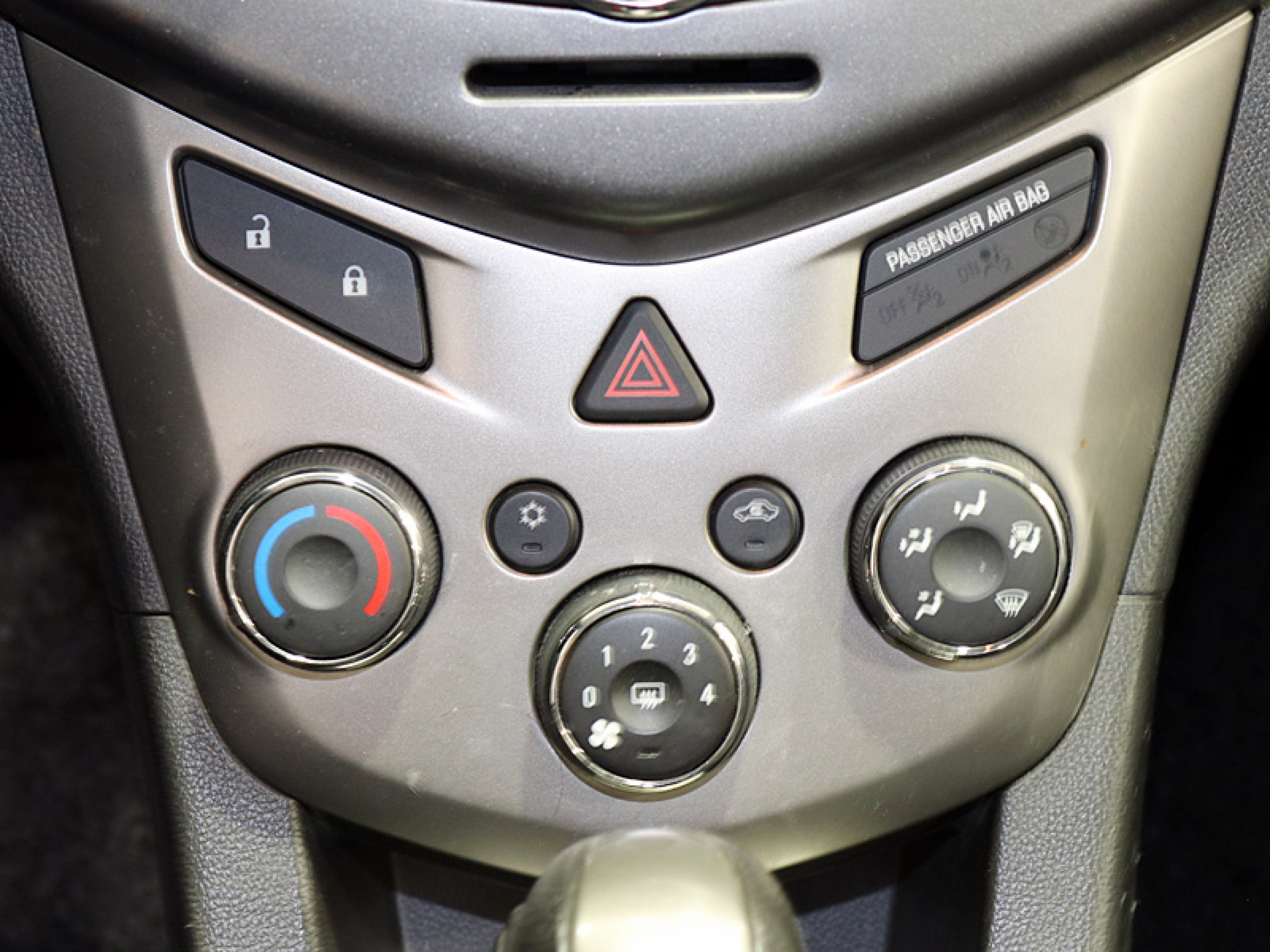 Foto Chevrolet Aveo 21
