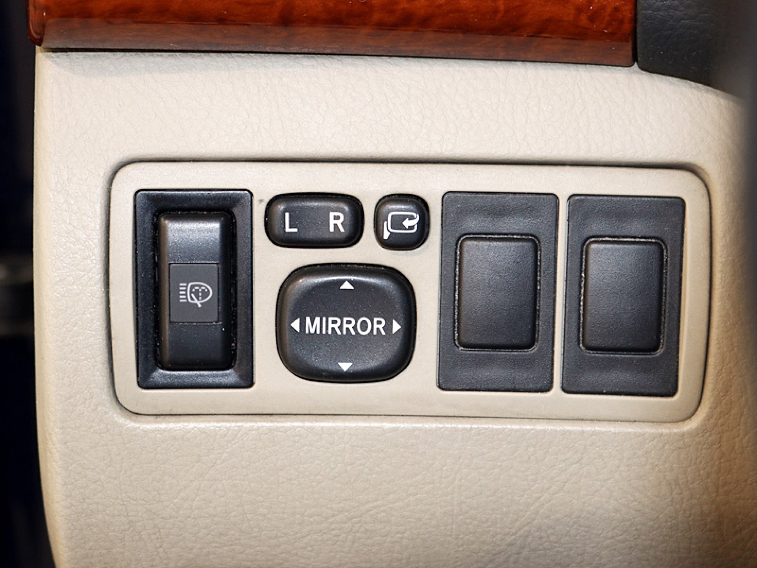 Foto Toyota Avensis 25
