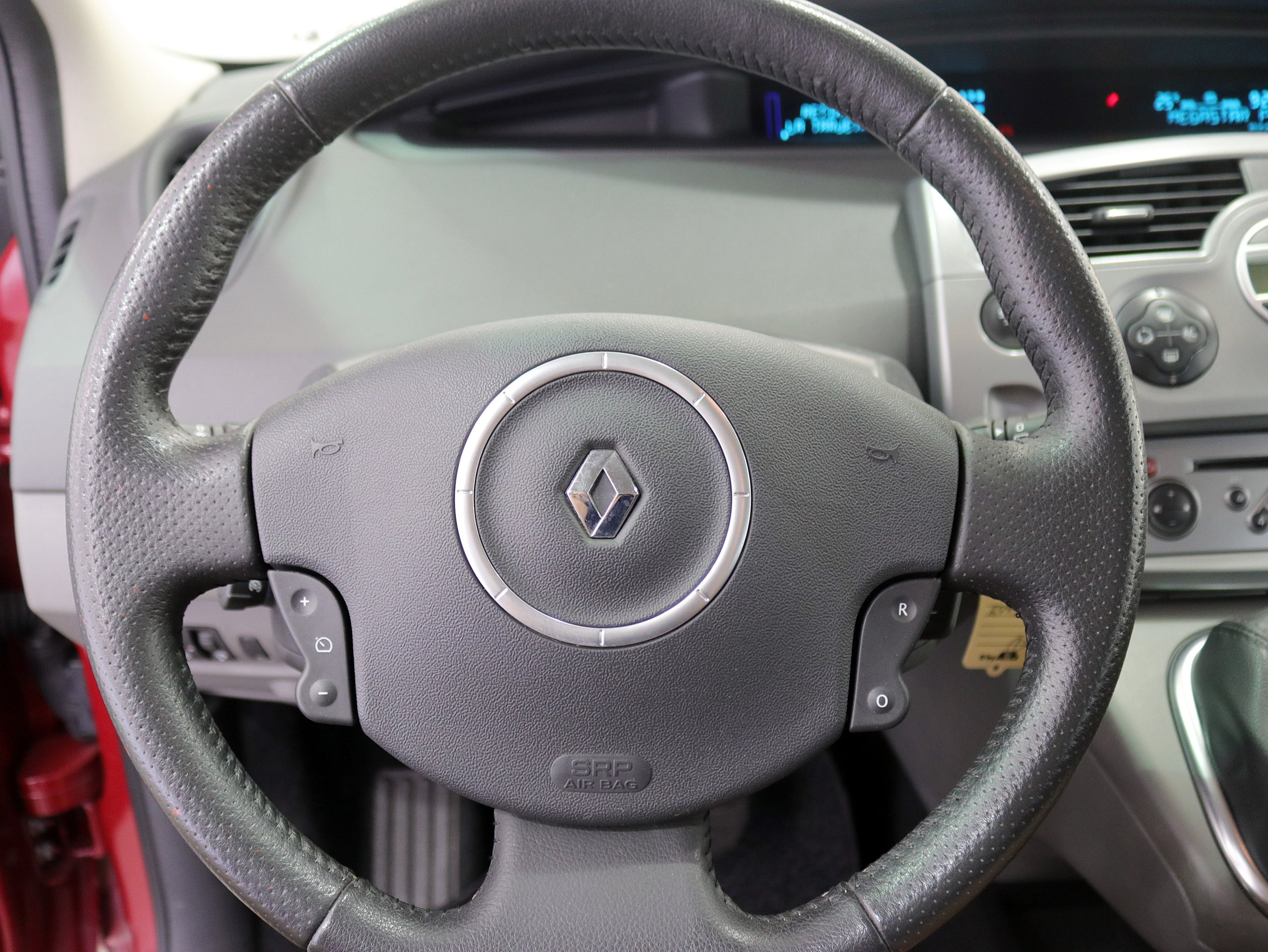 Foto Renault Scenic 24