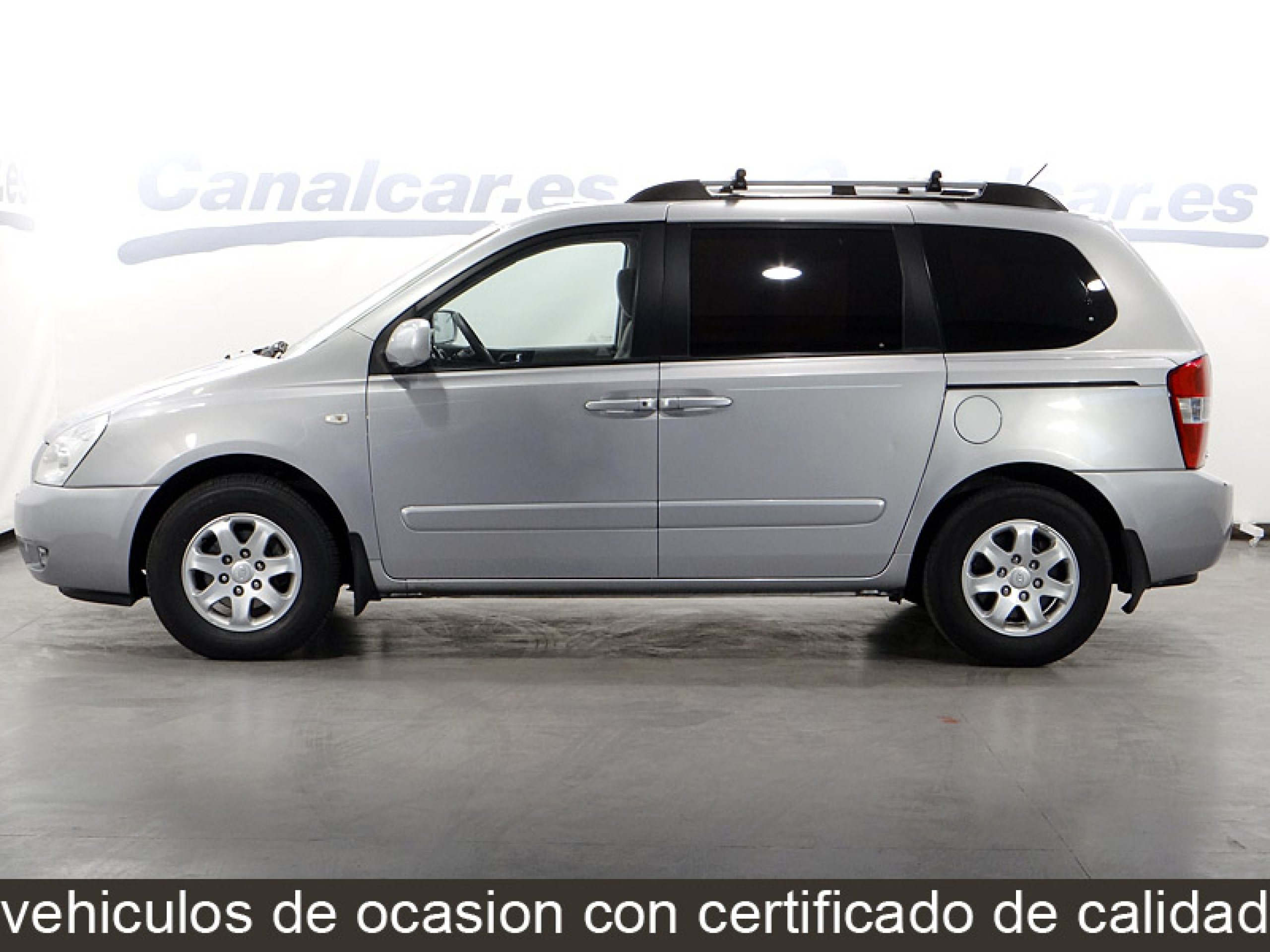 Foto Kia Carnival 11