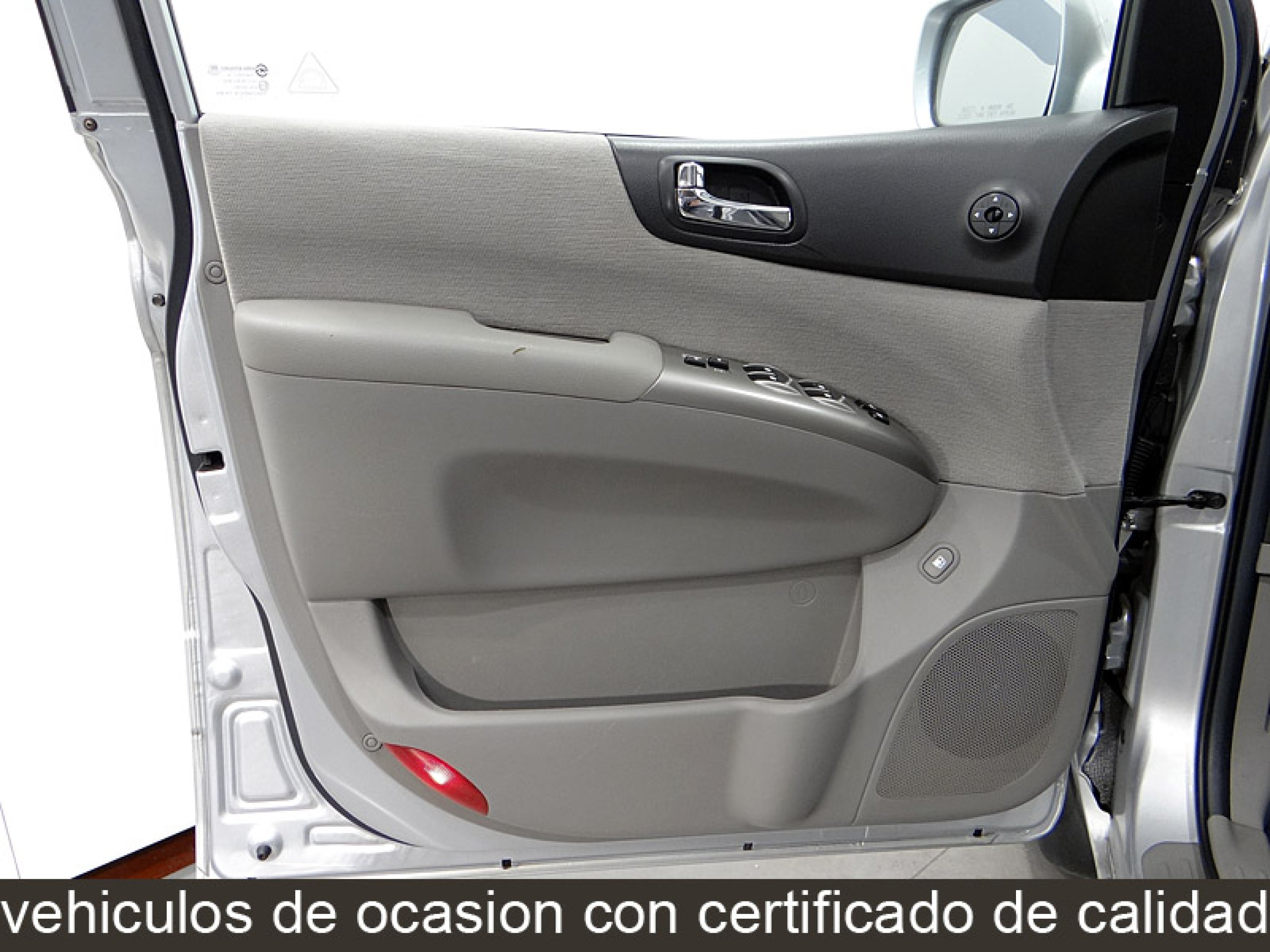 Foto Kia Carnival 24