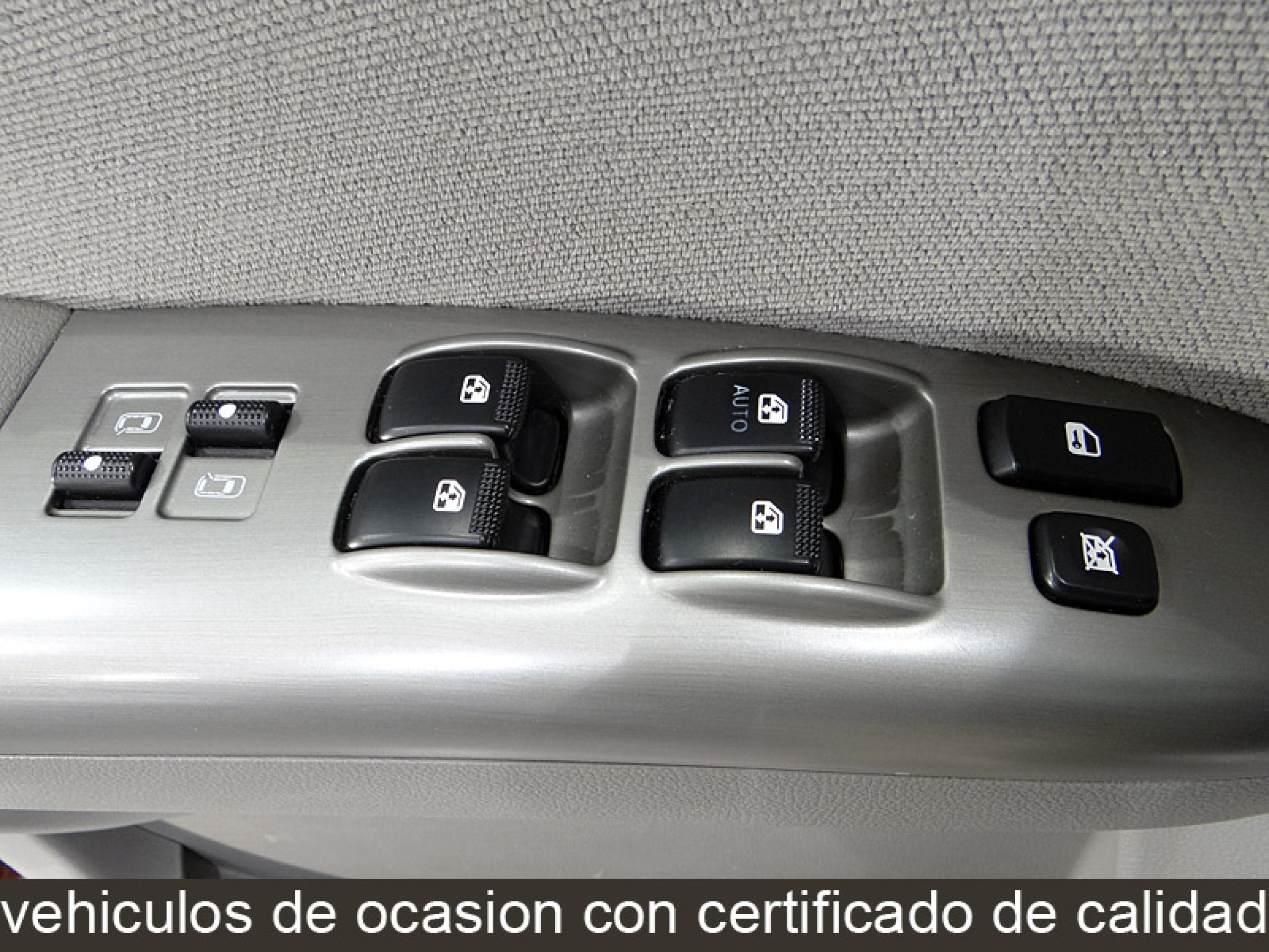 Foto Kia Carnival 25