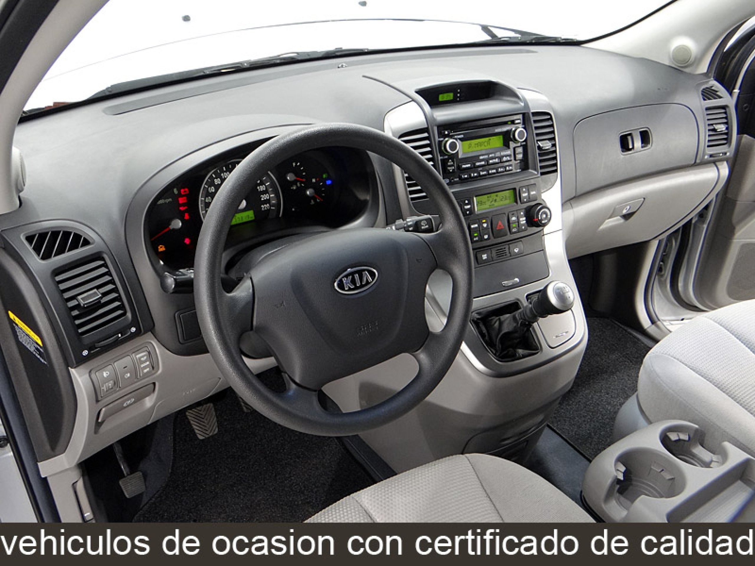 Foto Kia Carnival 26