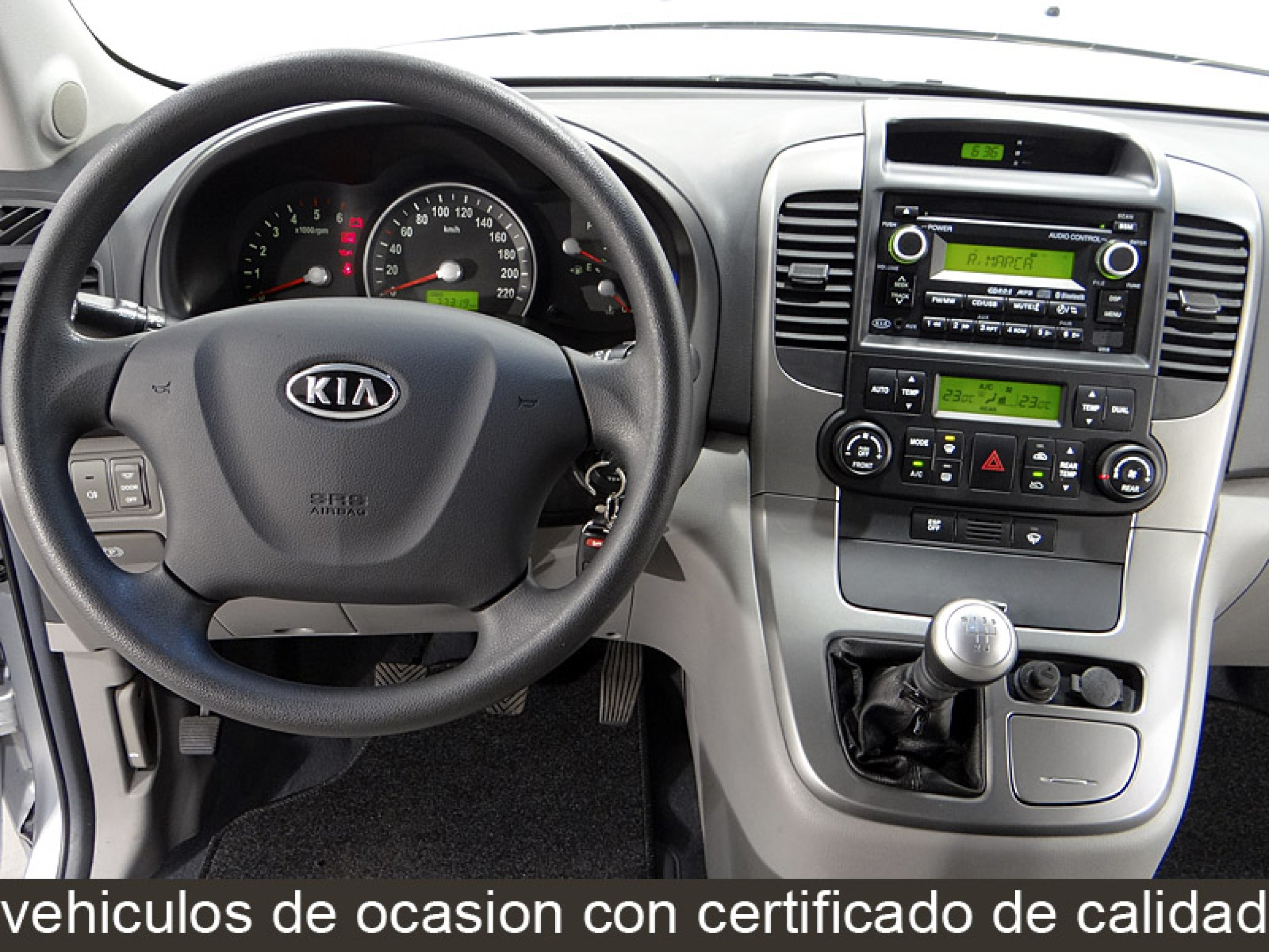 Foto Kia Carnival 29