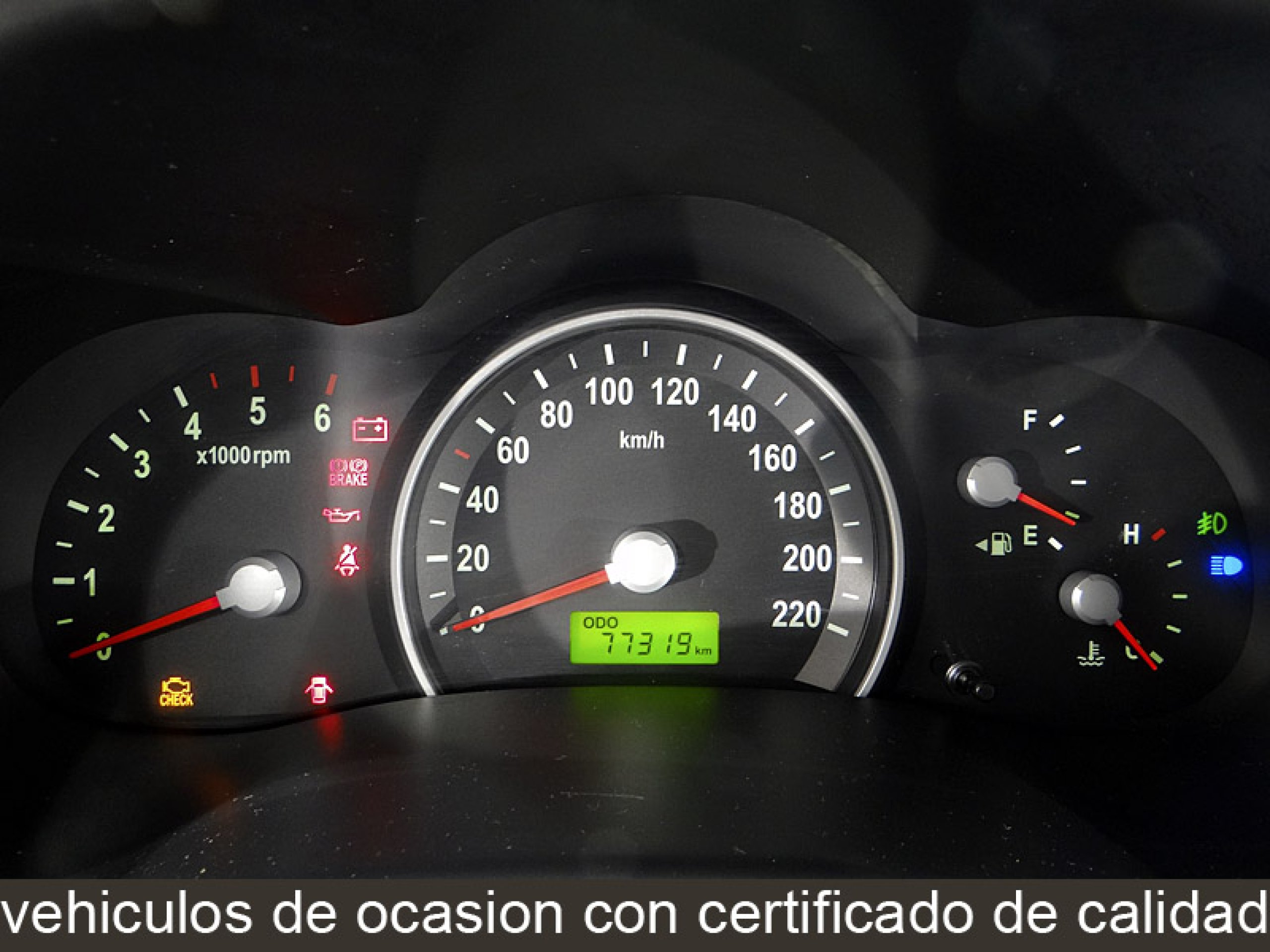 Foto Kia Carnival 37