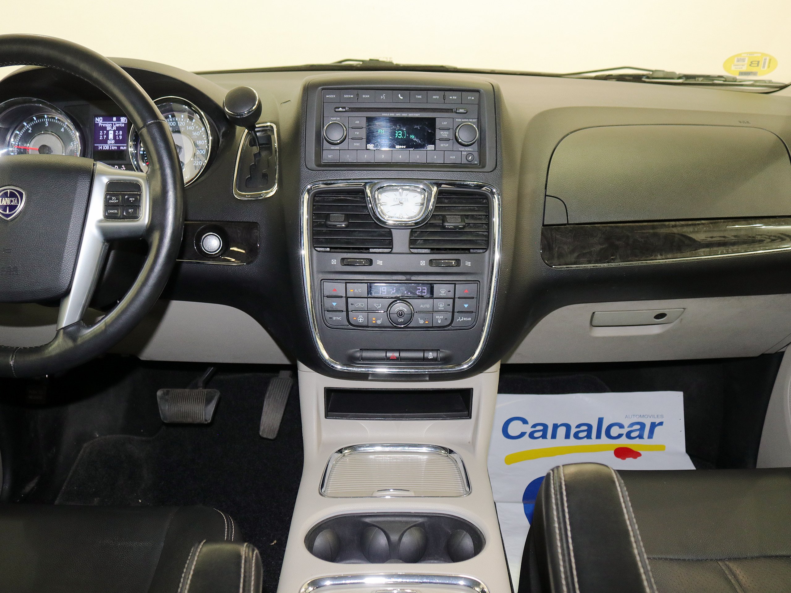 Foto Lancia Voyager 19