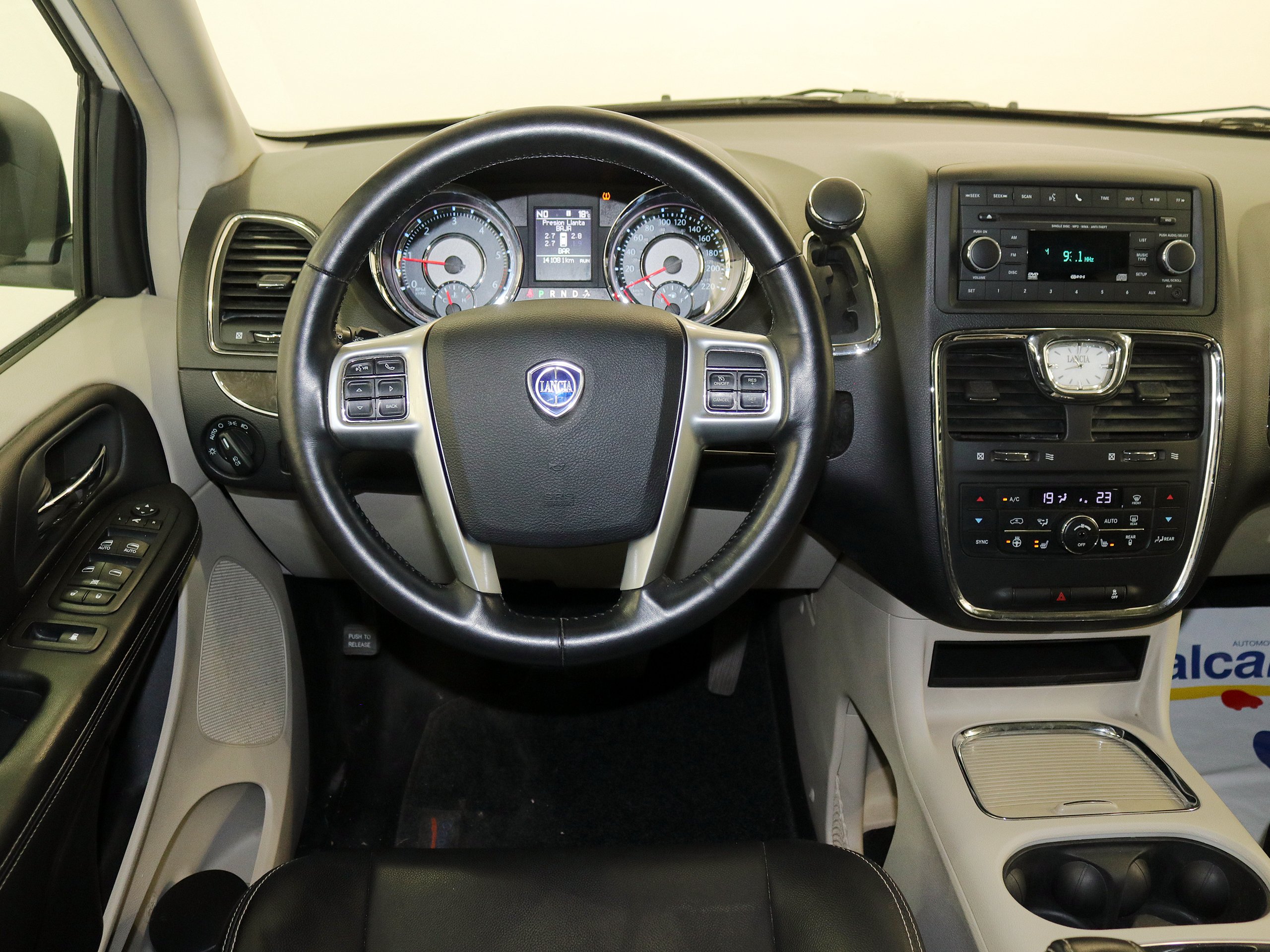 Foto Lancia Voyager 20