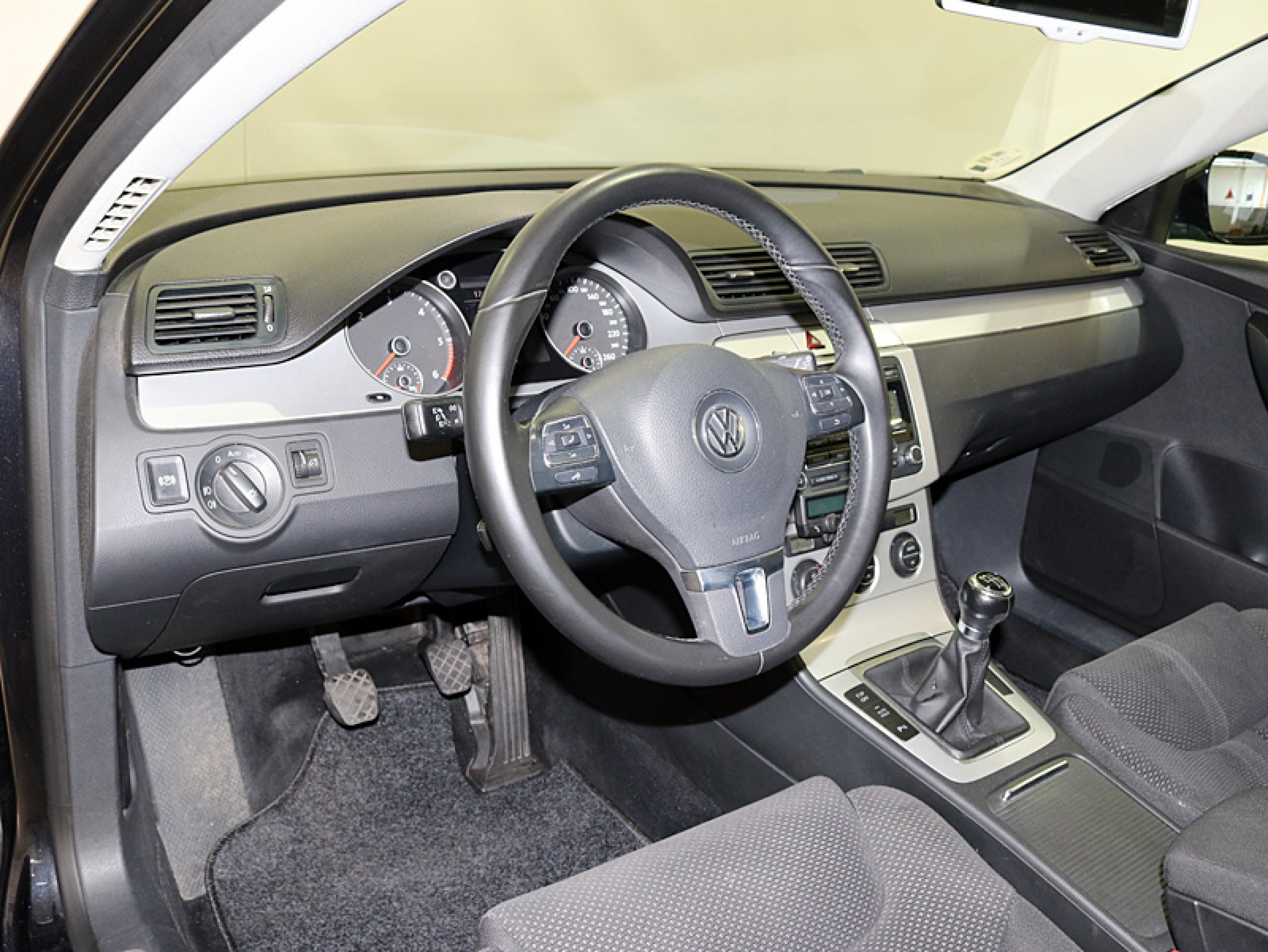 Foto Volkswagen Passat 16