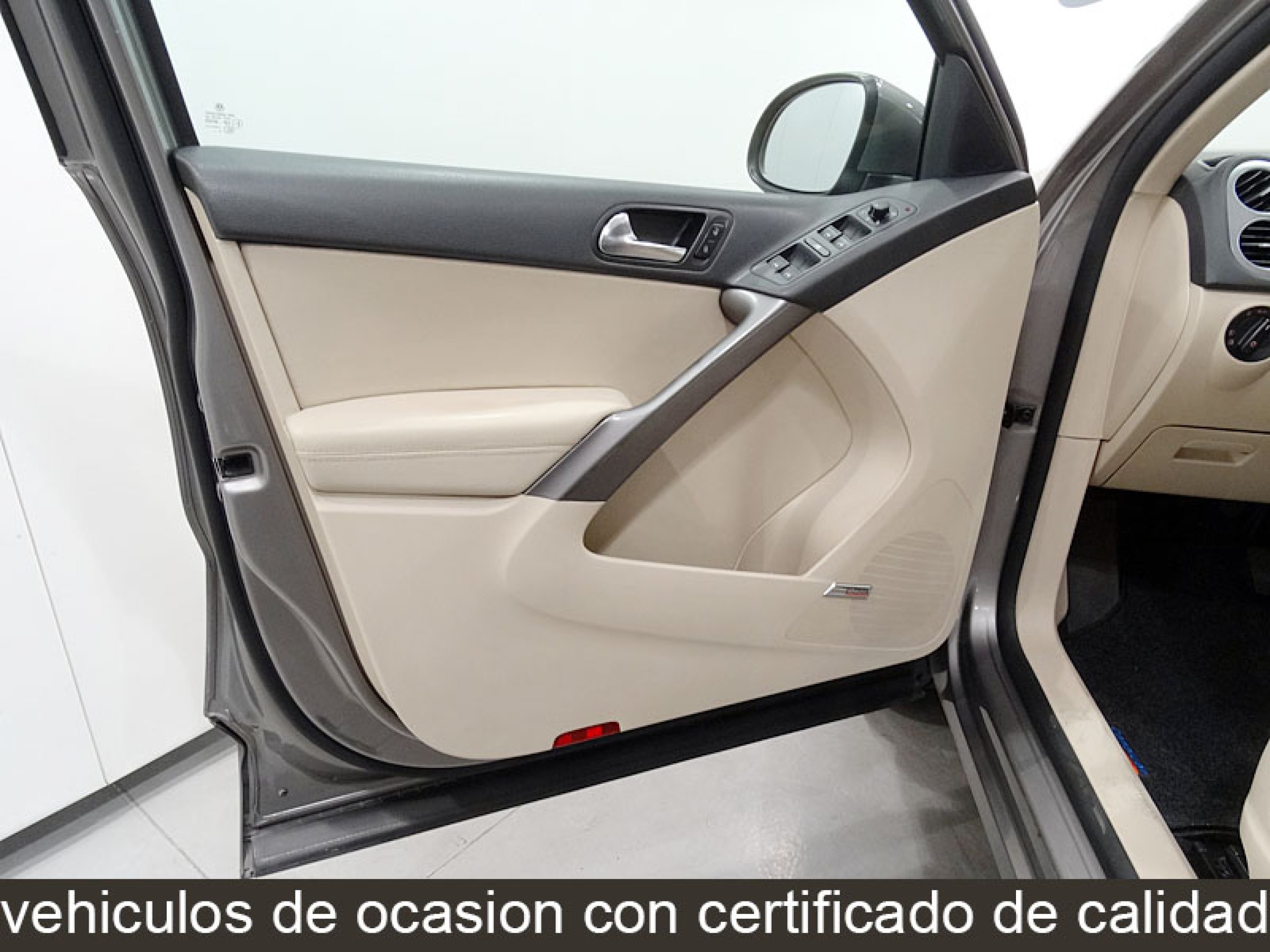 Foto Volkswagen Tiguan 24