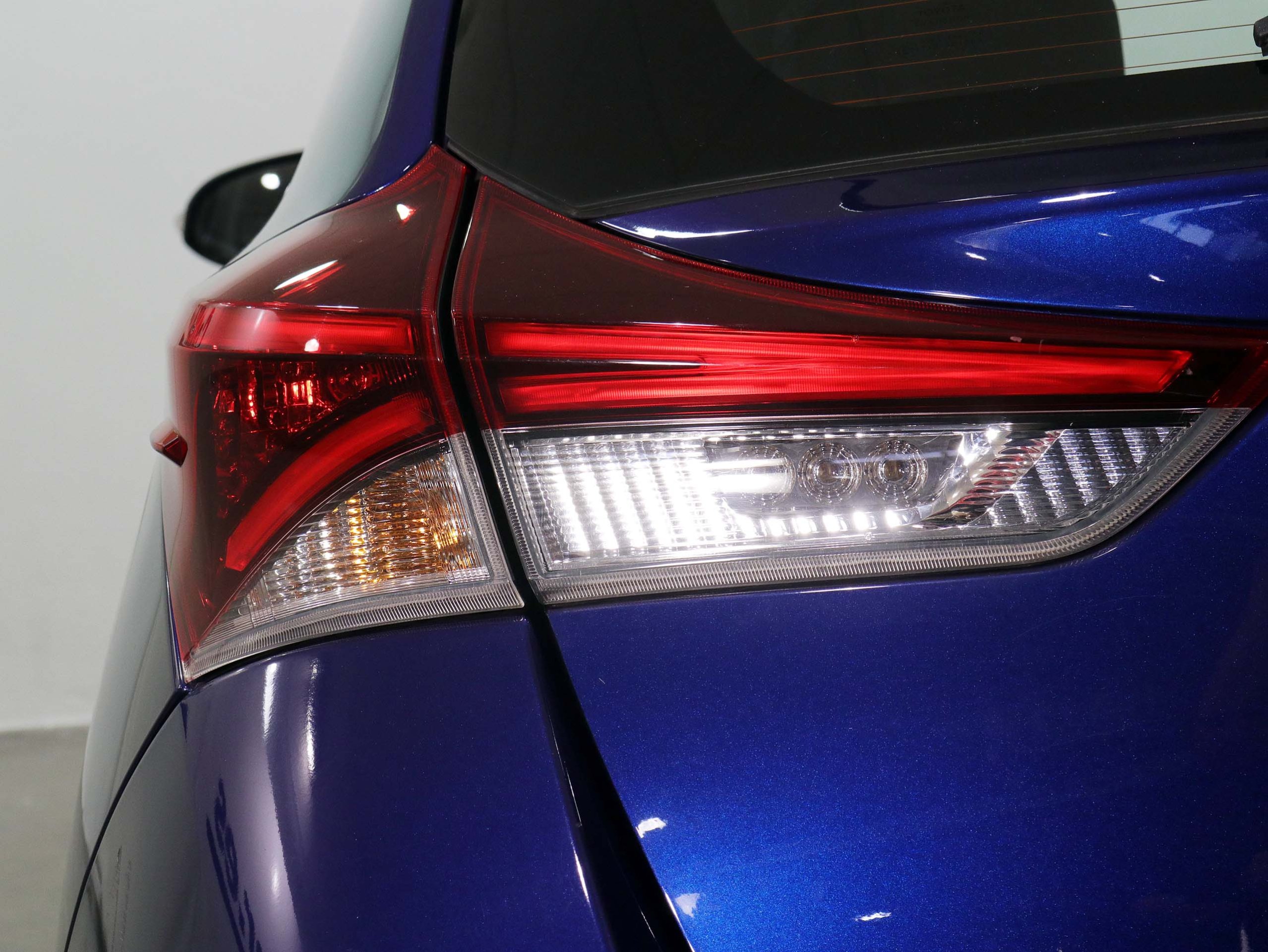 Foto Toyota Auris 11