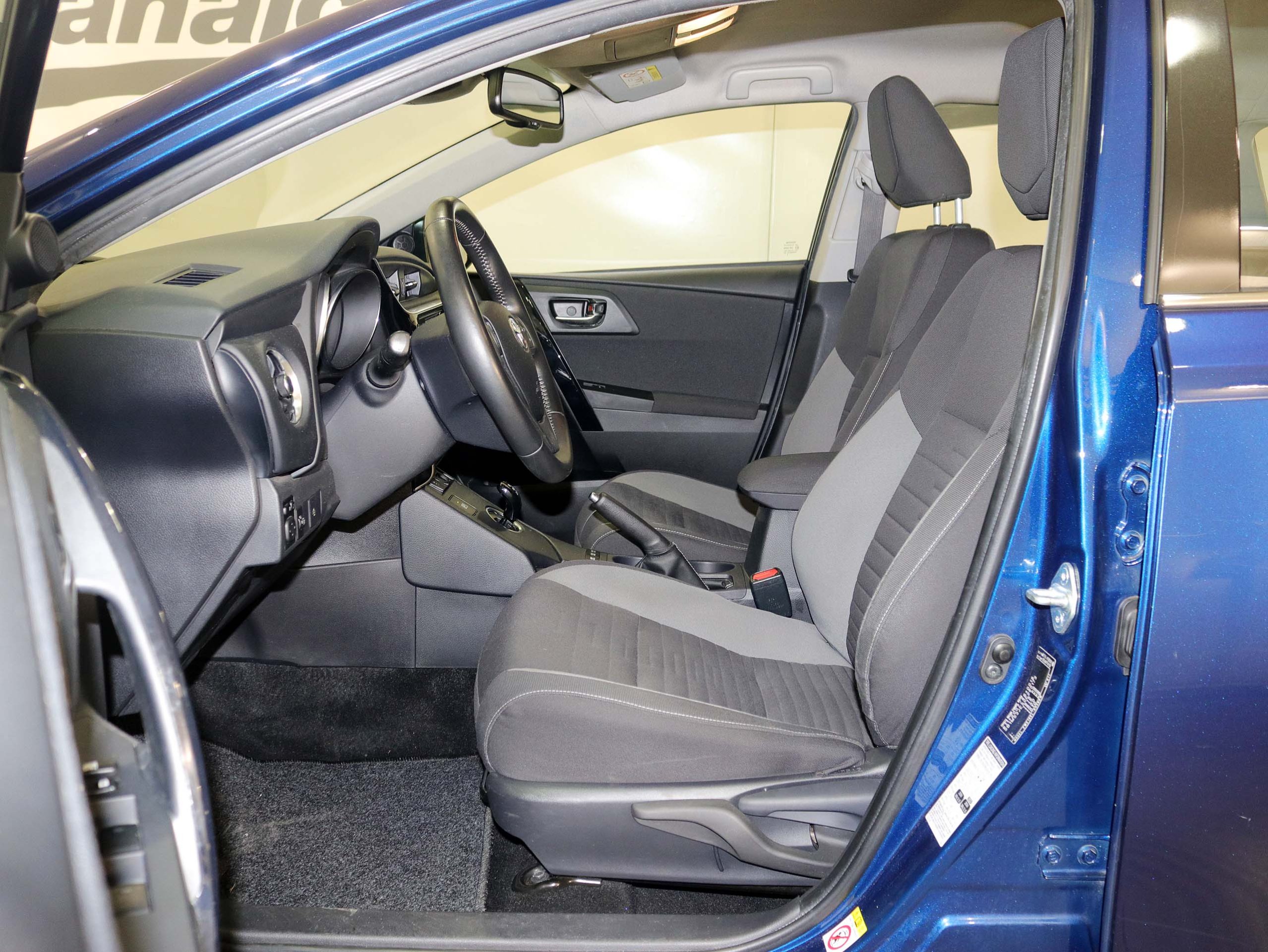 Foto Toyota Auris 16