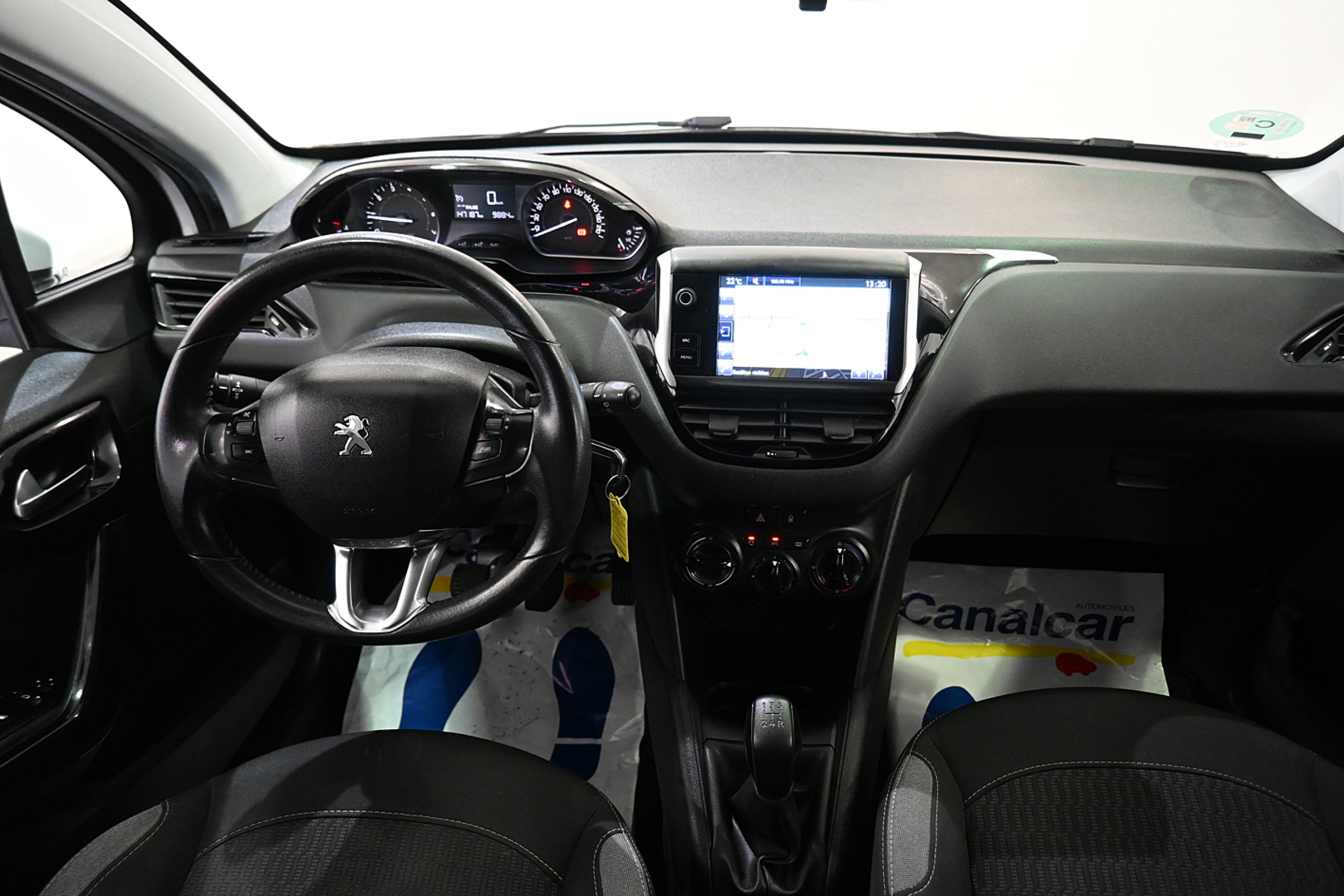Foto Peugeot 208 14