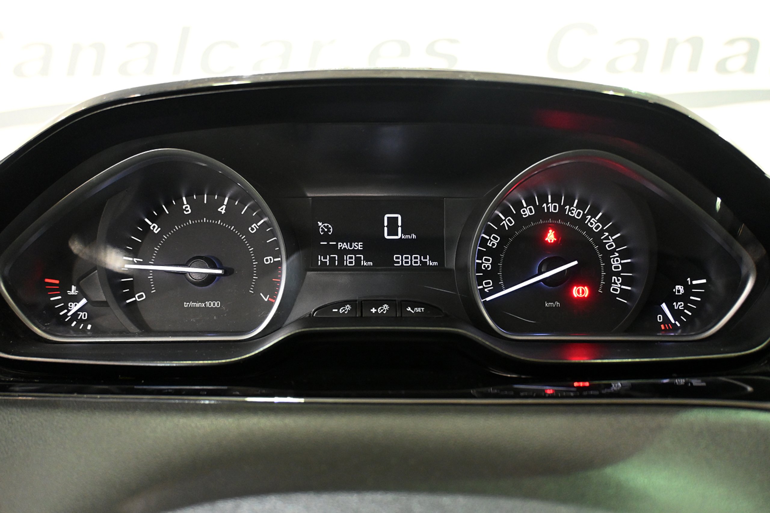 Foto Peugeot 208 12