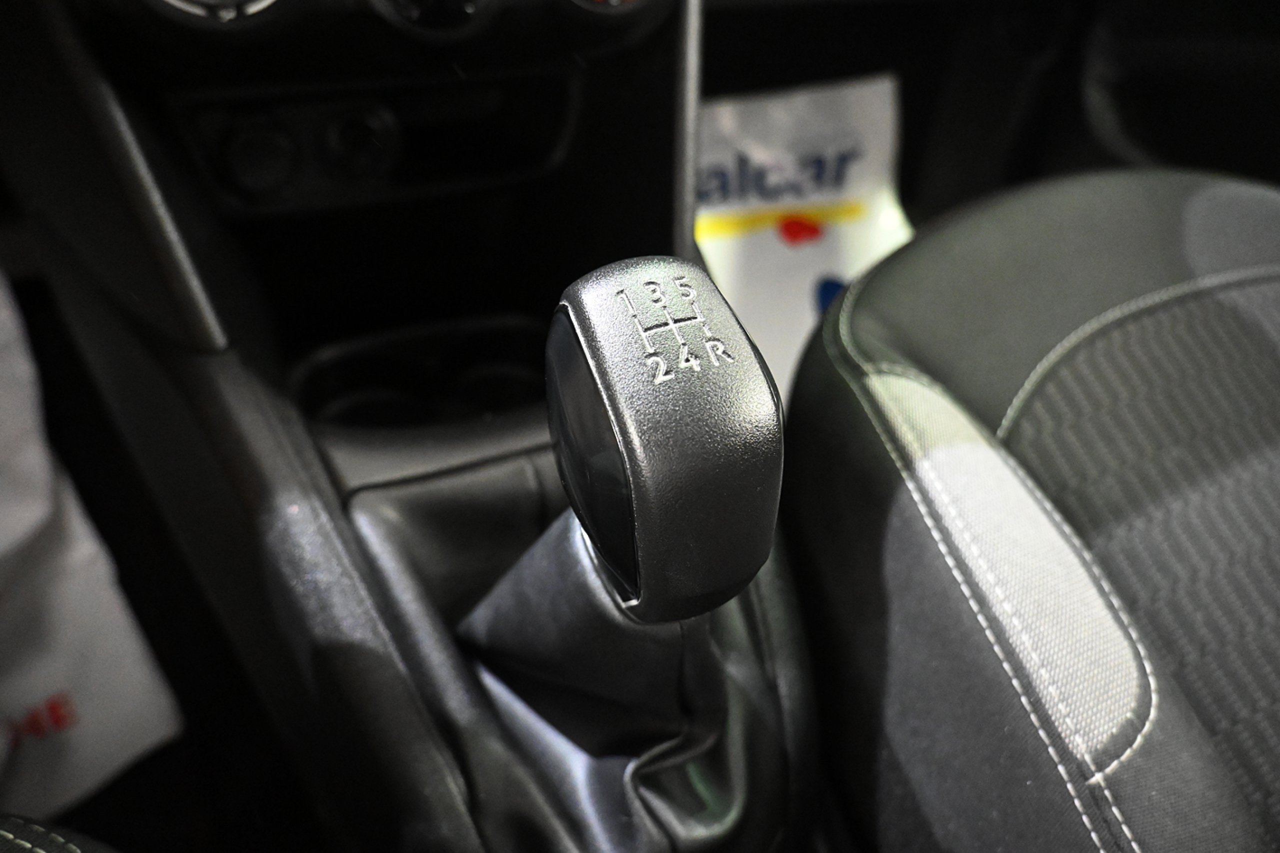 Foto Peugeot 208 16