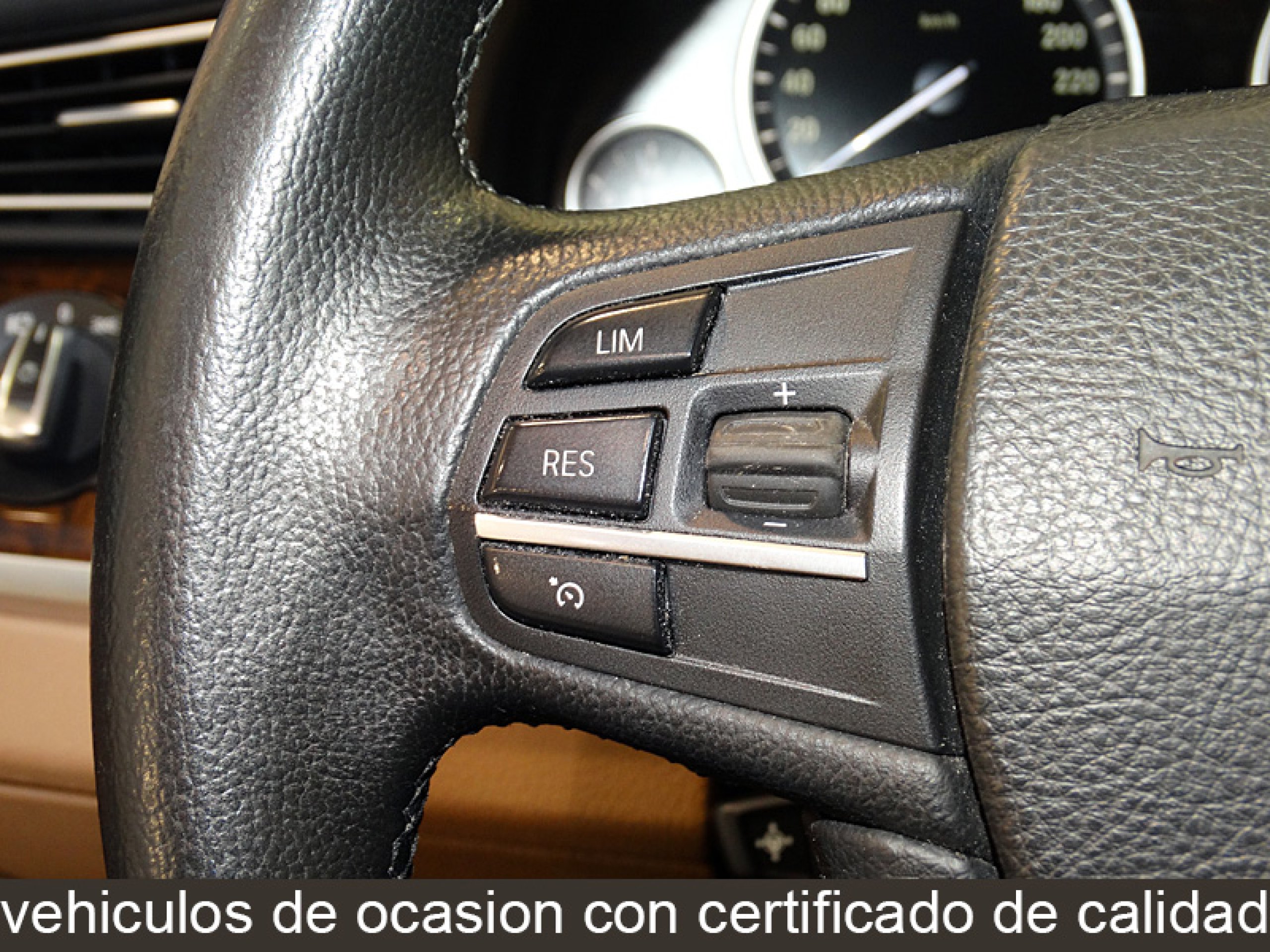 Foto Bmw 750 40