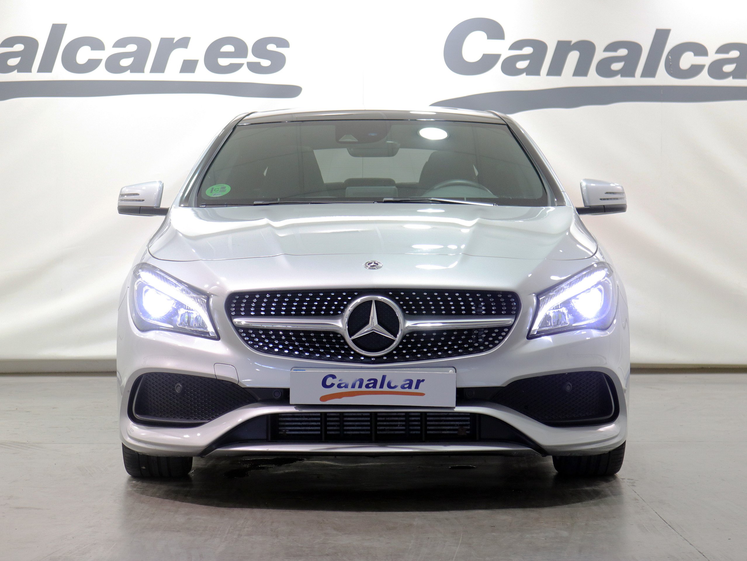 Foto Mercedes-Benz CLA 180 4