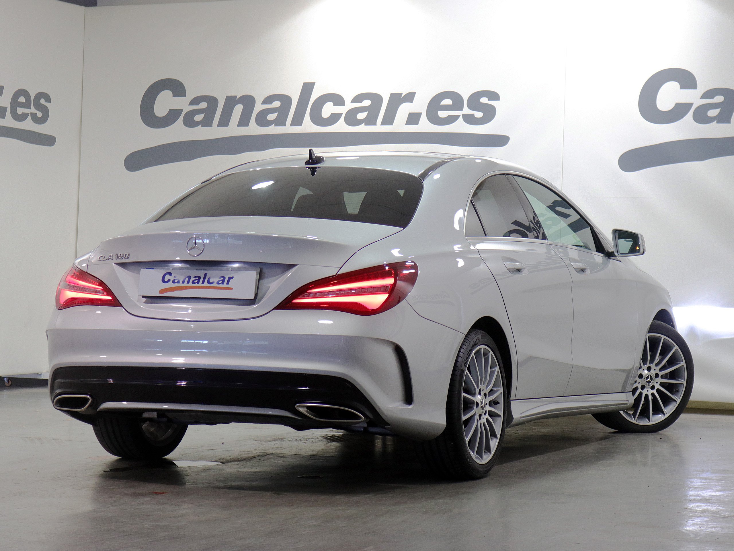 Foto Mercedes-Benz CLA 180 6