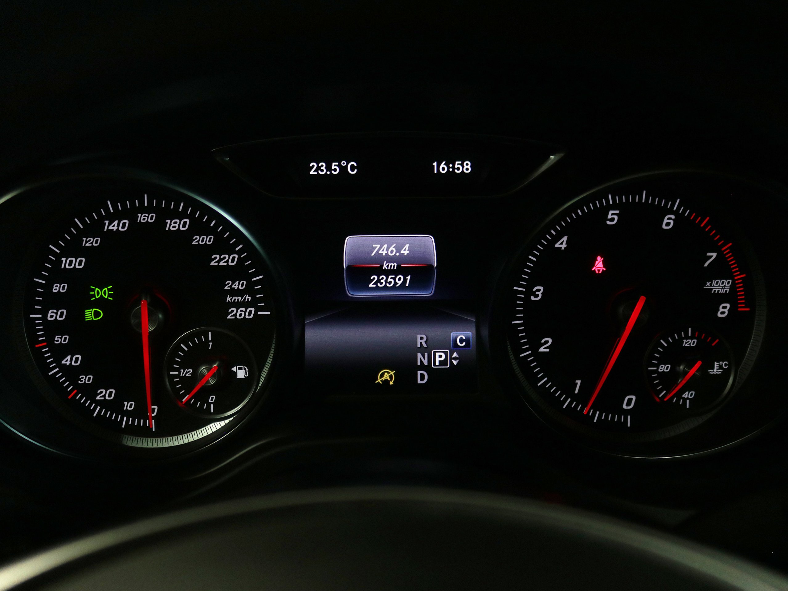 Foto Mercedes-Benz CLA 180 16