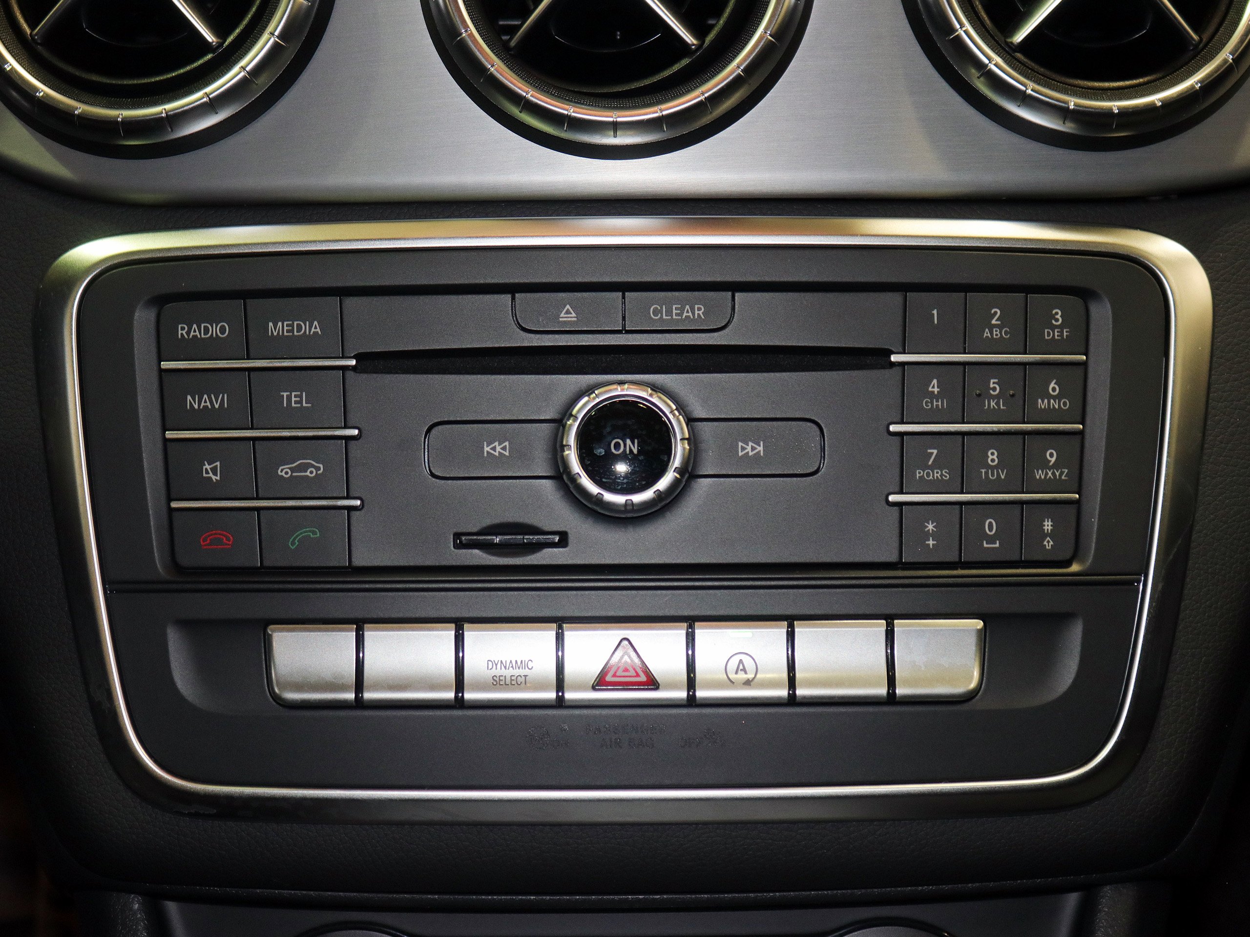 Foto Mercedes-Benz CLA 180 29