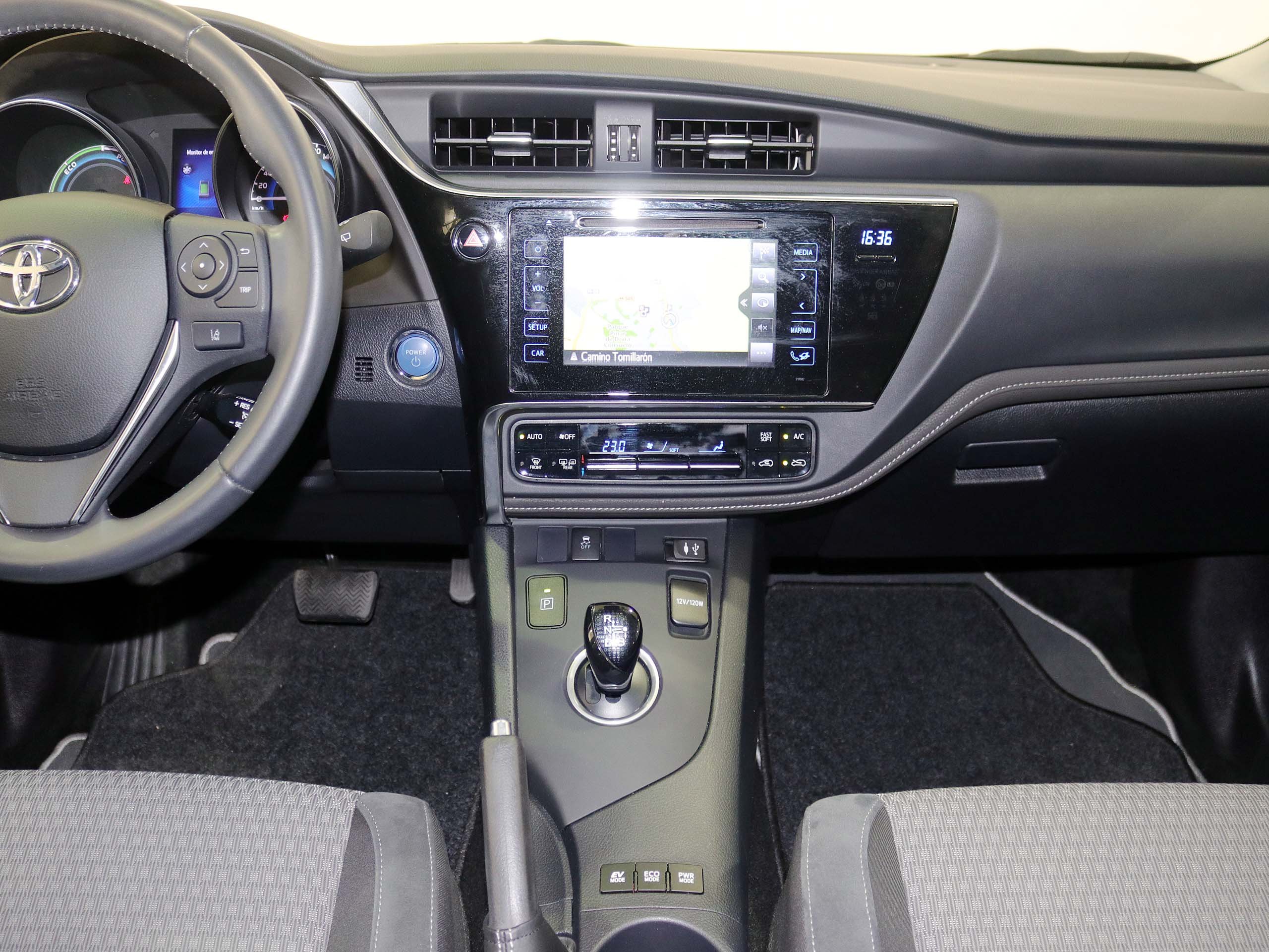 Foto Toyota Auris 27