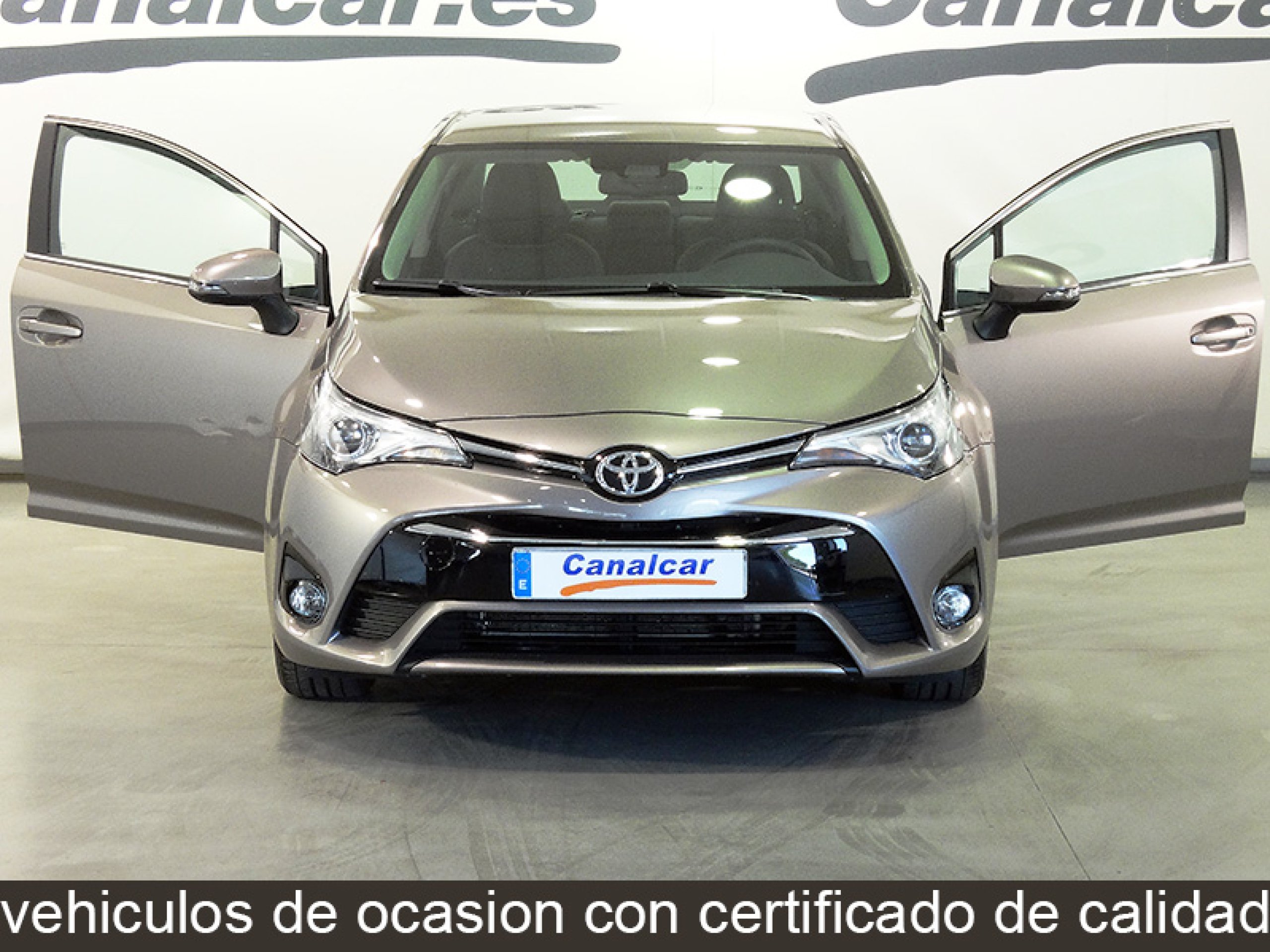 Foto Toyota Avensis 4