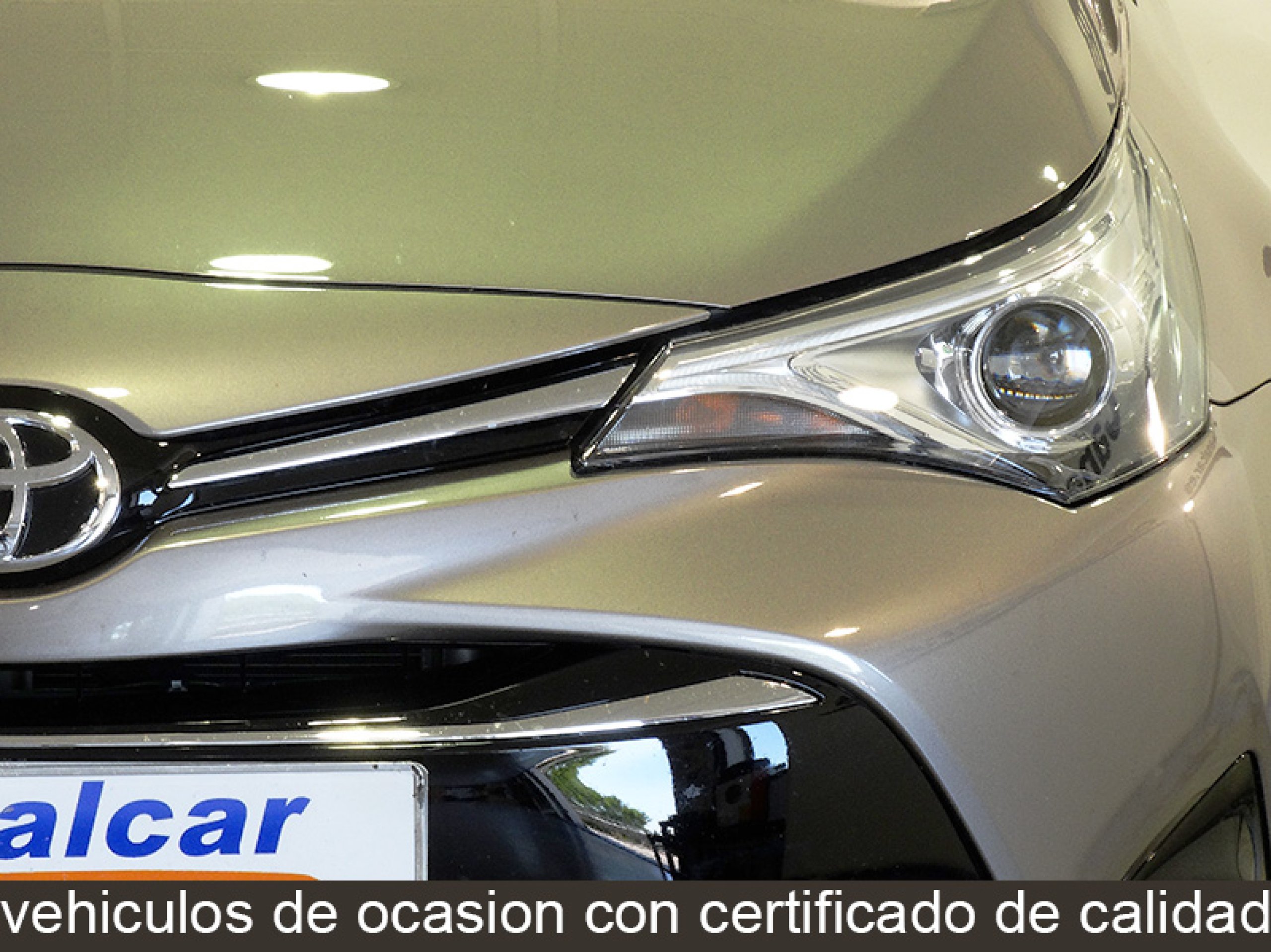 Foto Toyota Avensis 12