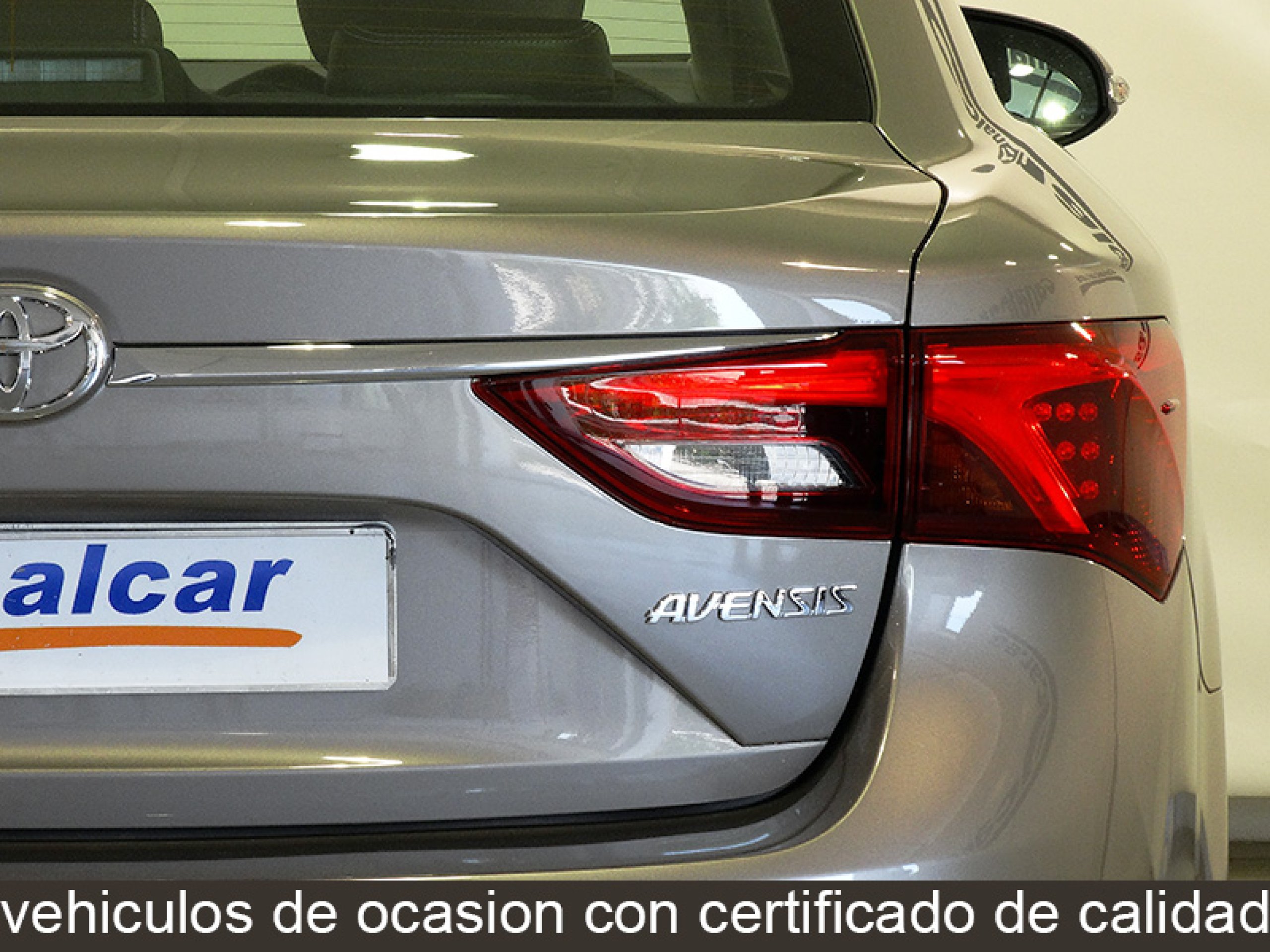 Foto Toyota Avensis 14