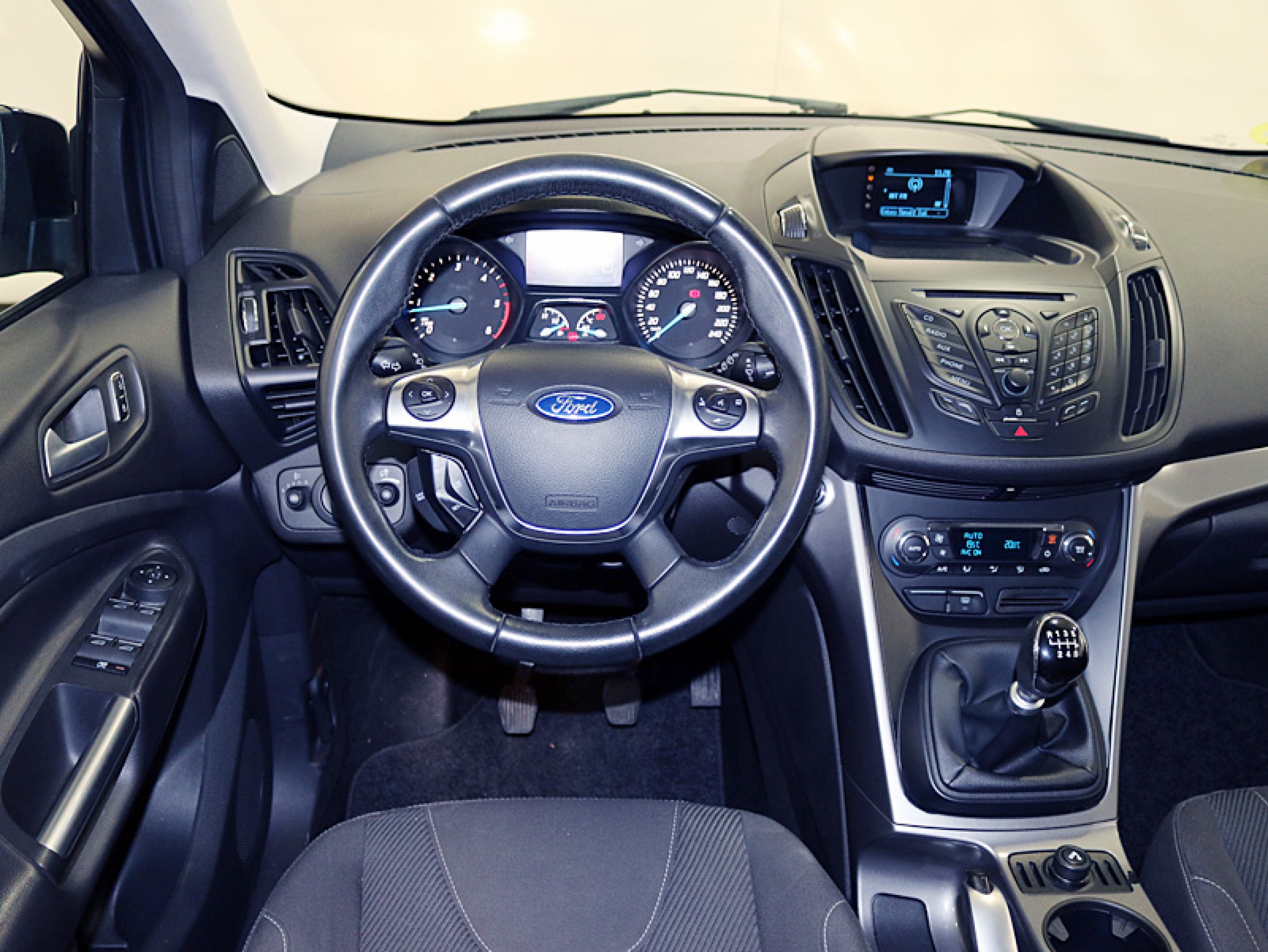 Foto Ford Kuga 18