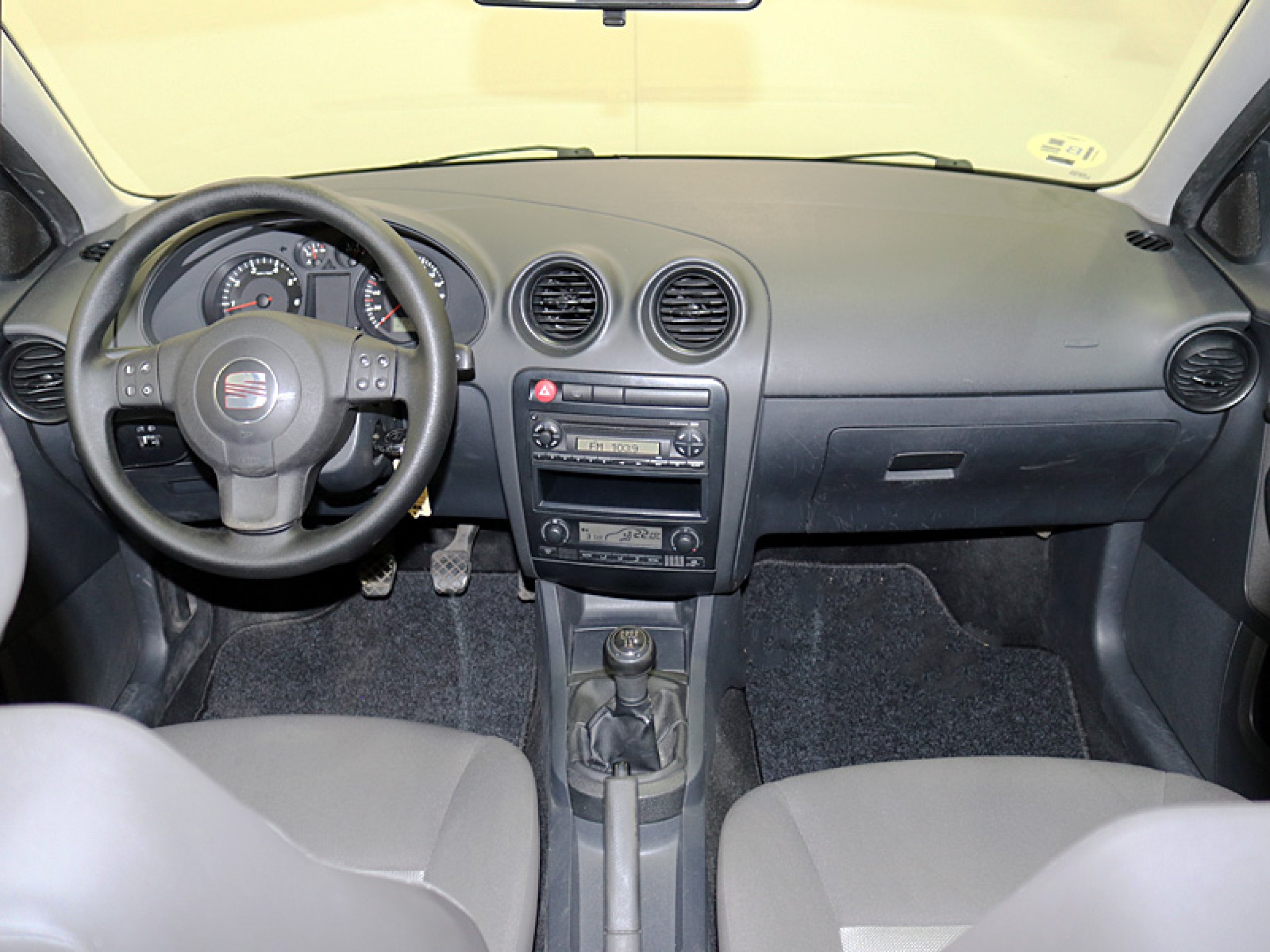 Foto Seat Ibiza 15