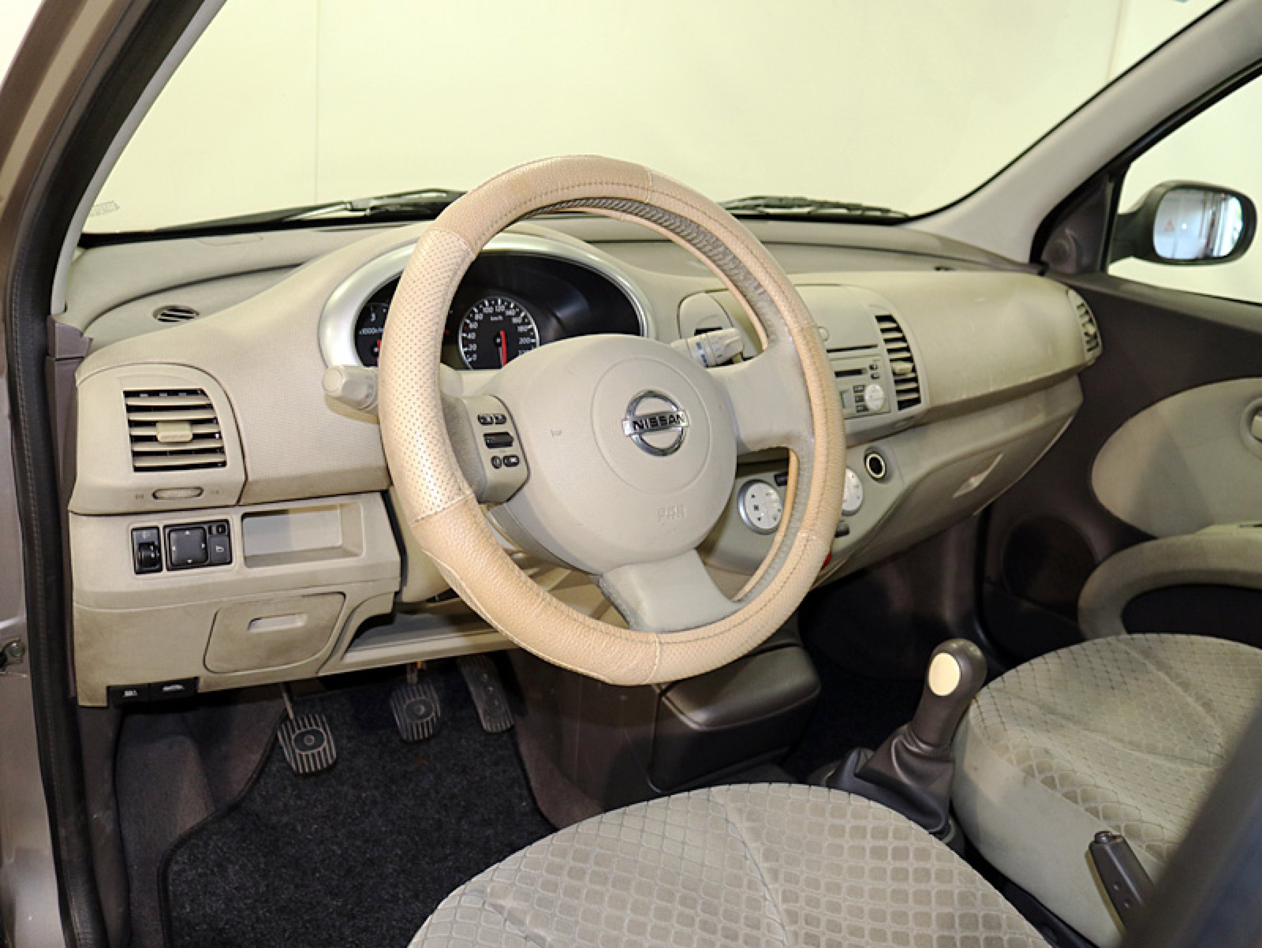 Foto Nissan Micra 14
