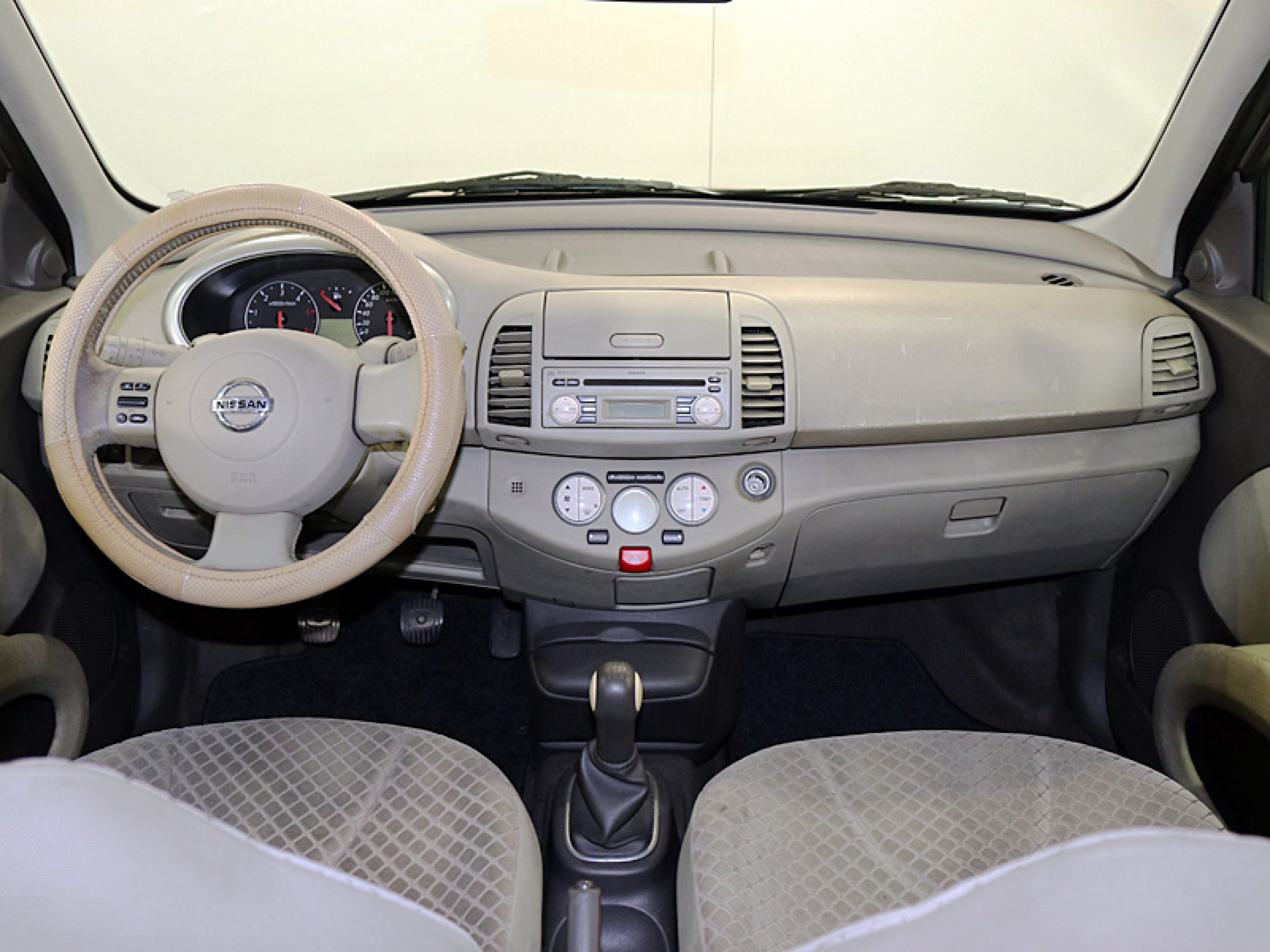 Foto Nissan Micra 15