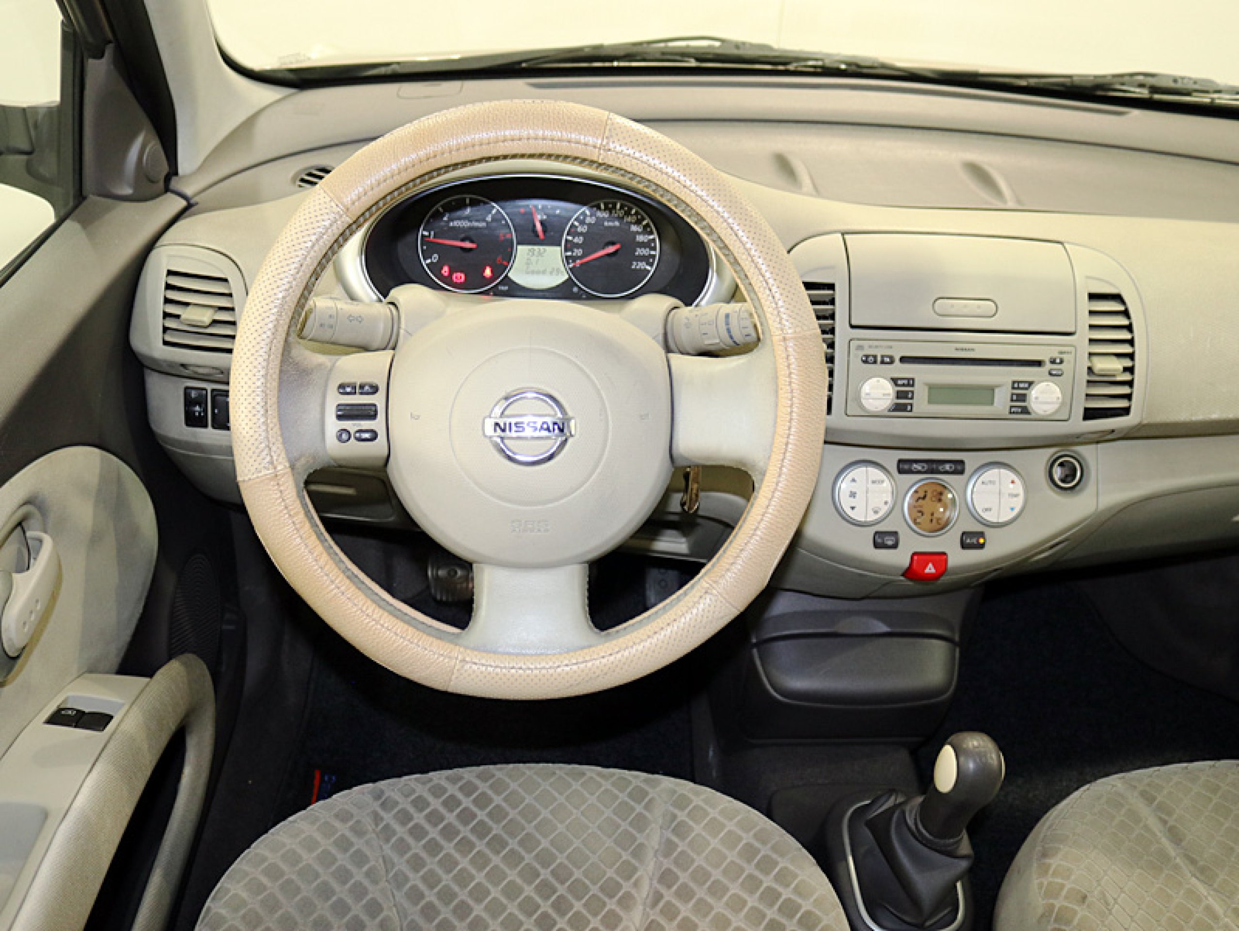 Foto Nissan Micra 16