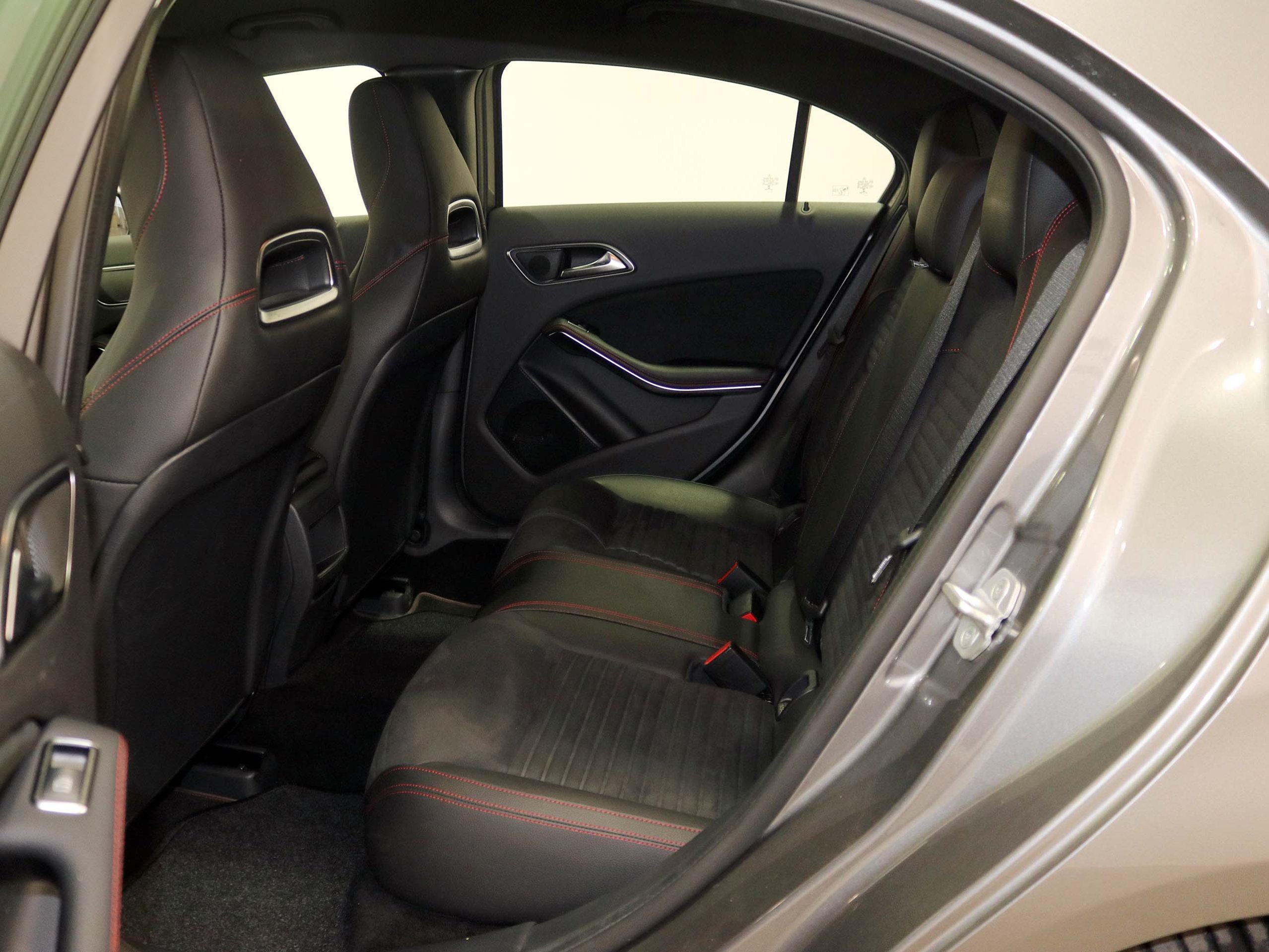 Foto Mercedes-Benz A 200 17