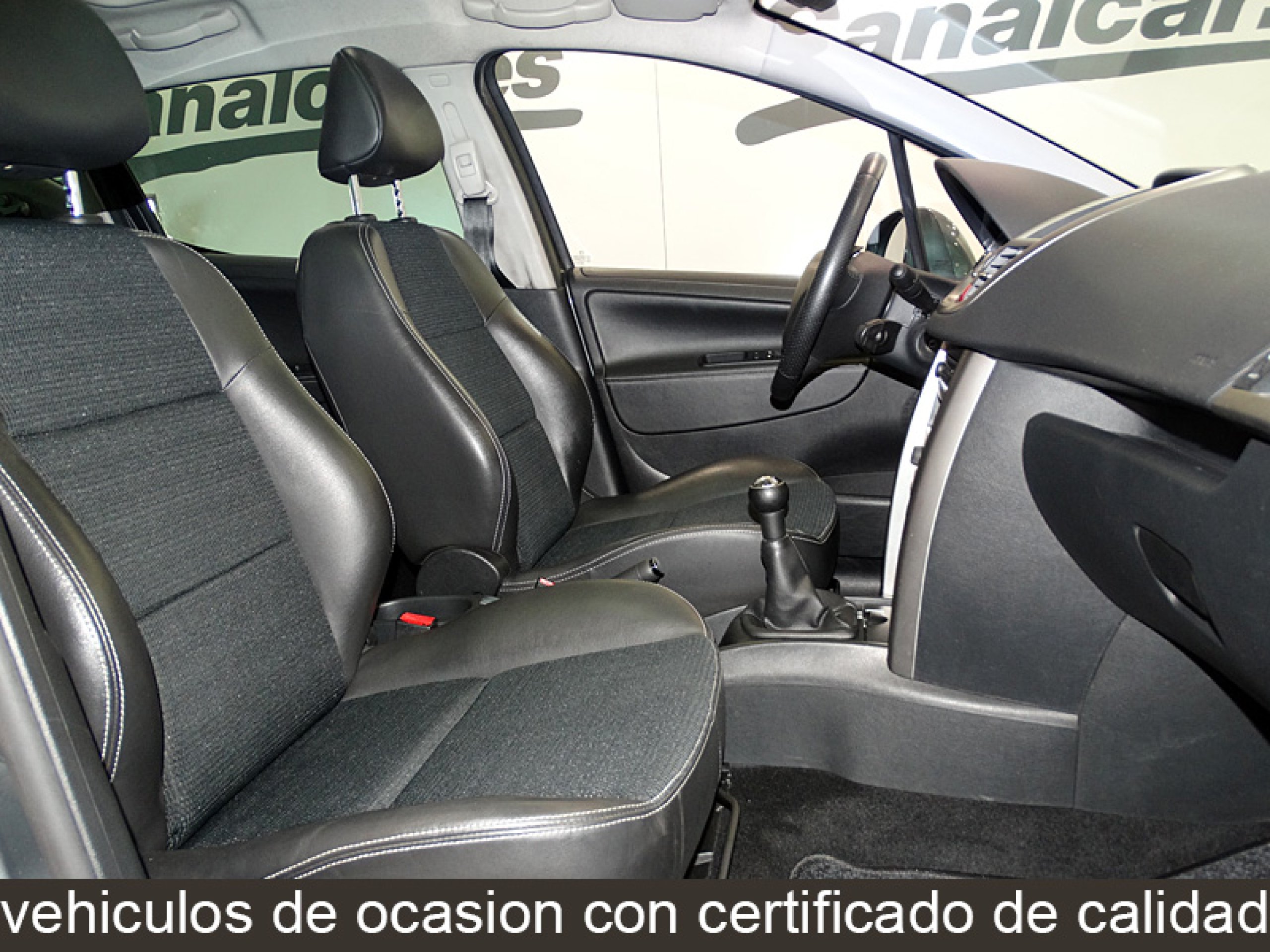 Foto Peugeot 207 17
