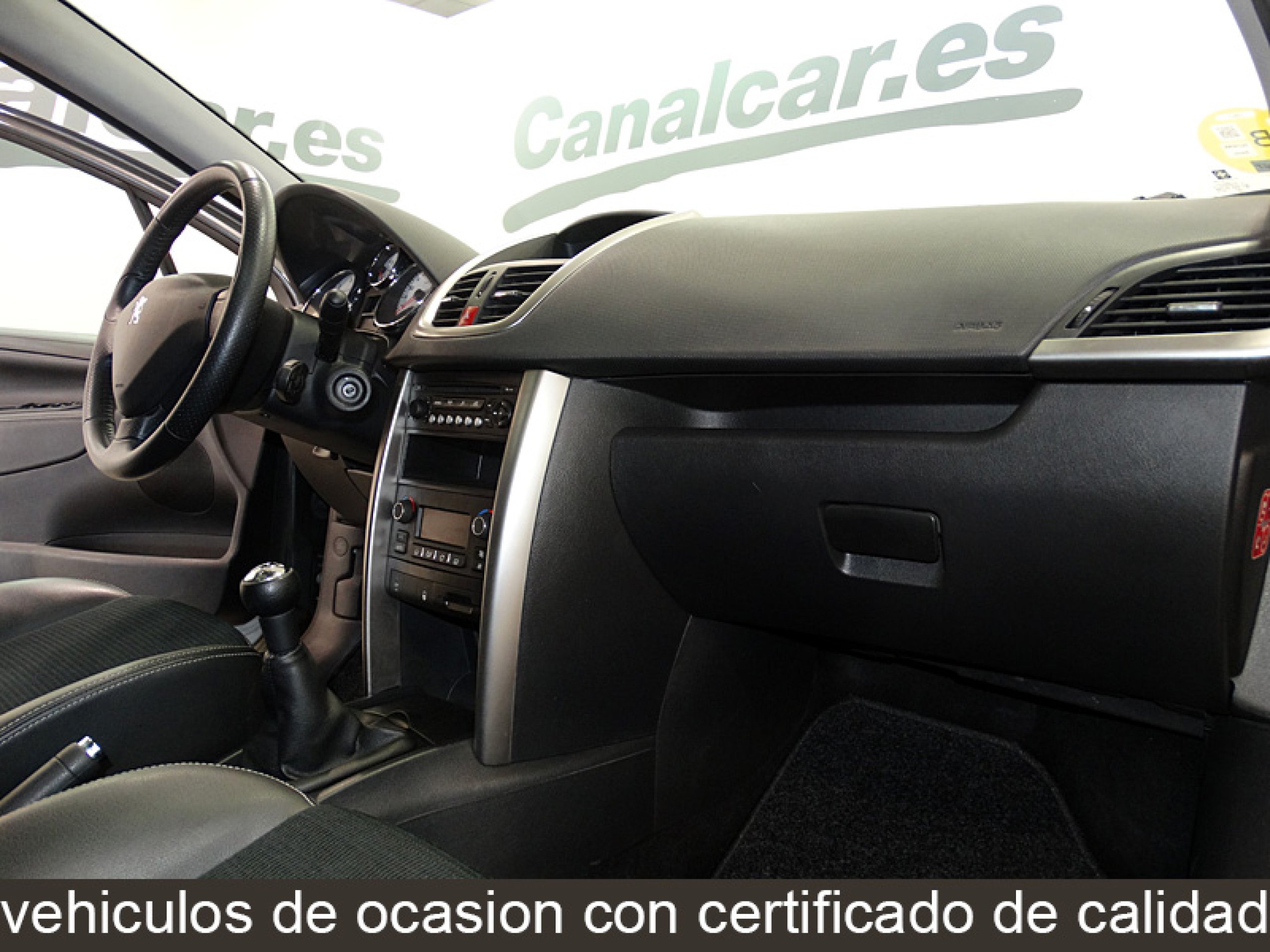 Foto Peugeot 207 31