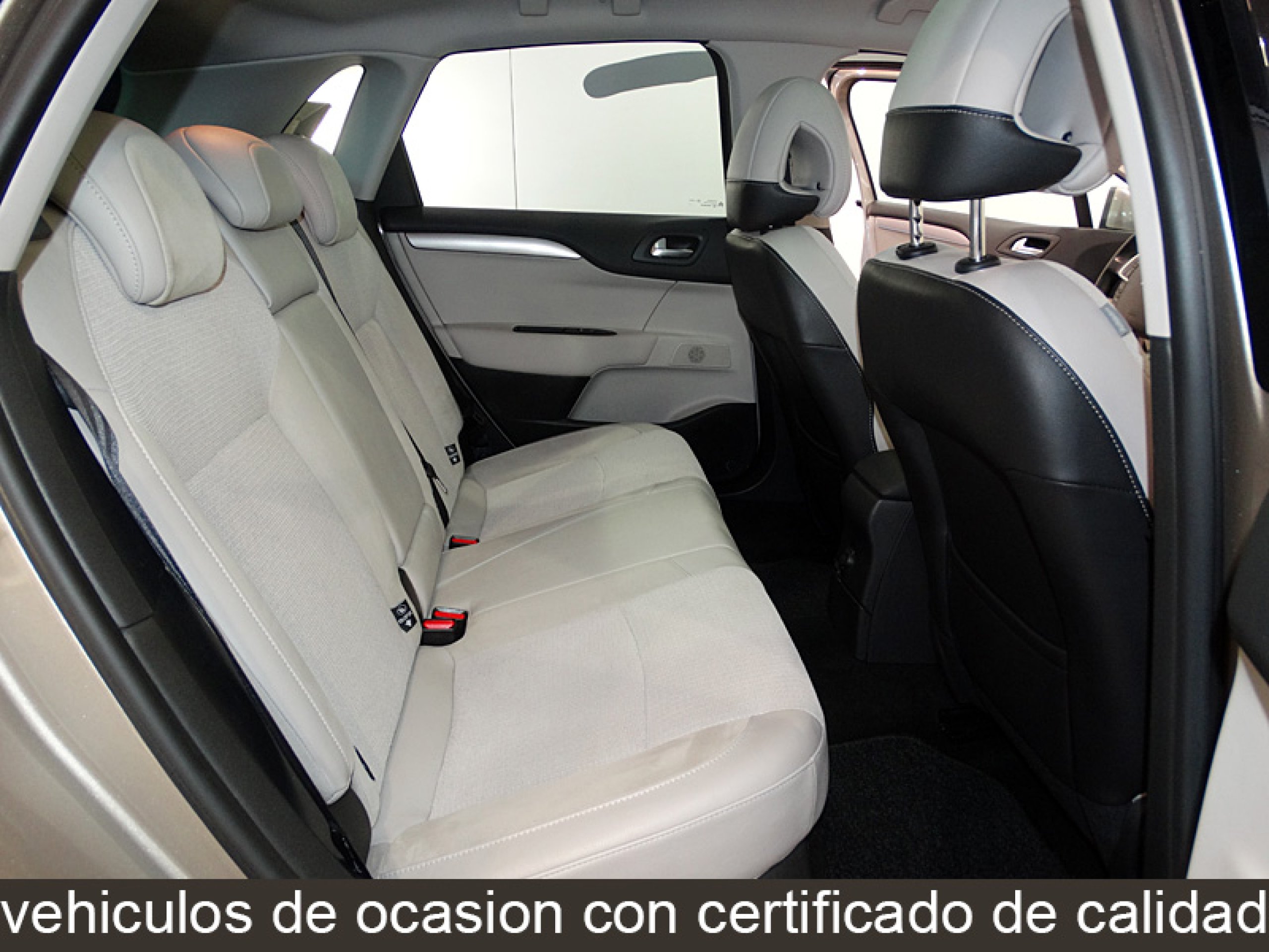 Foto Citroen C4 16
