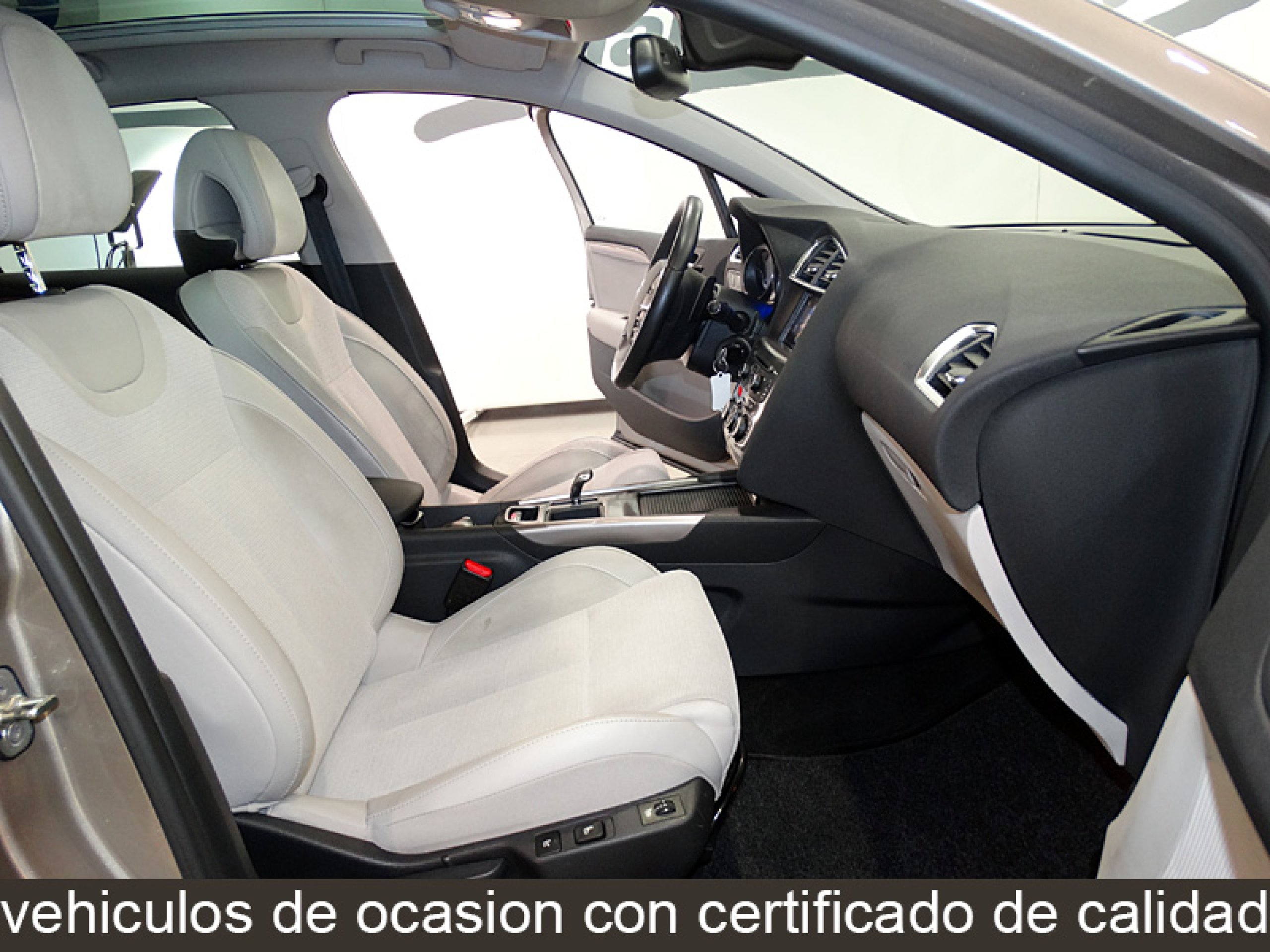 Foto Citroen C4 17